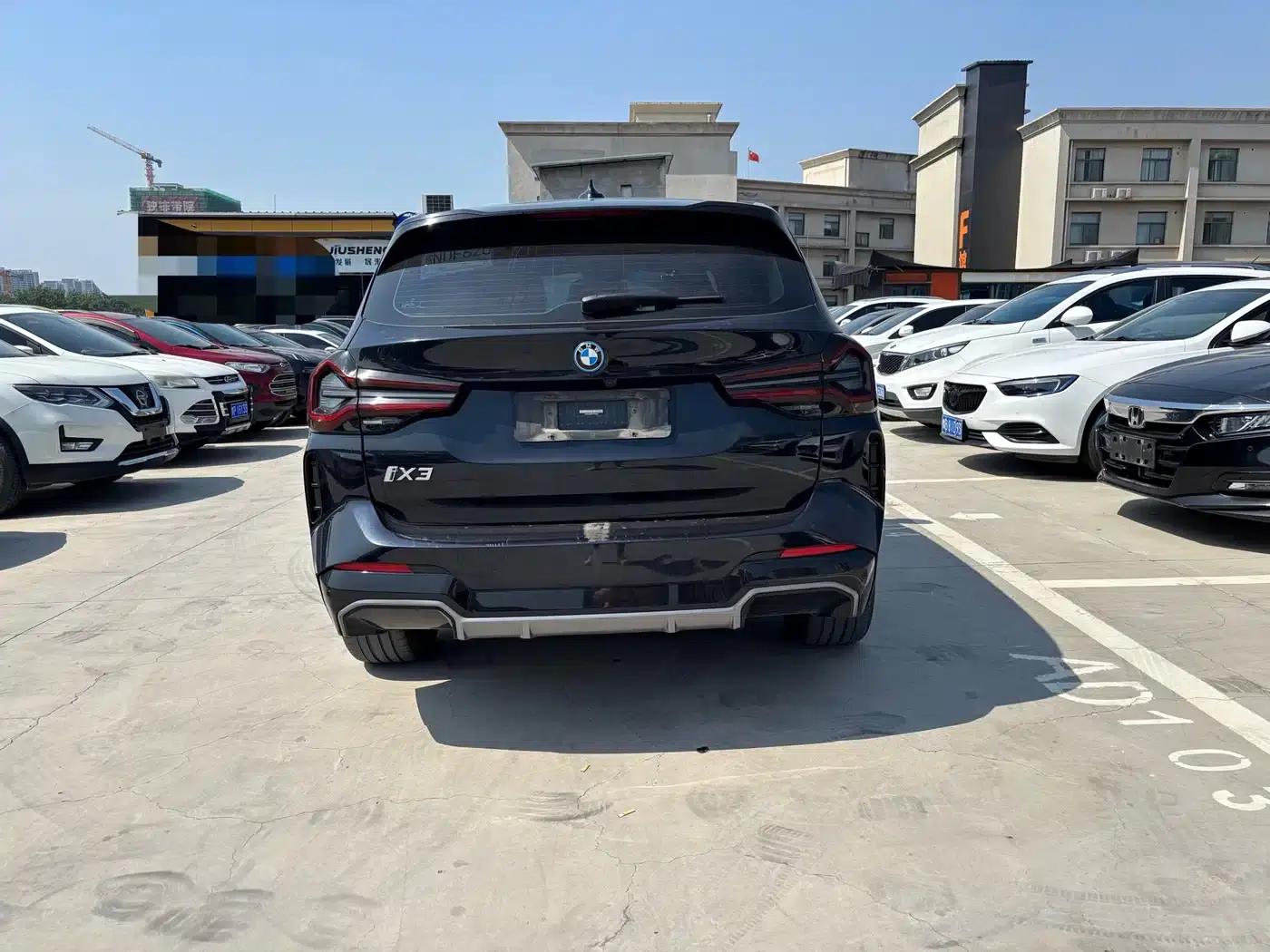 BMW iX3 2022 Leading Edition — миниатюра 8