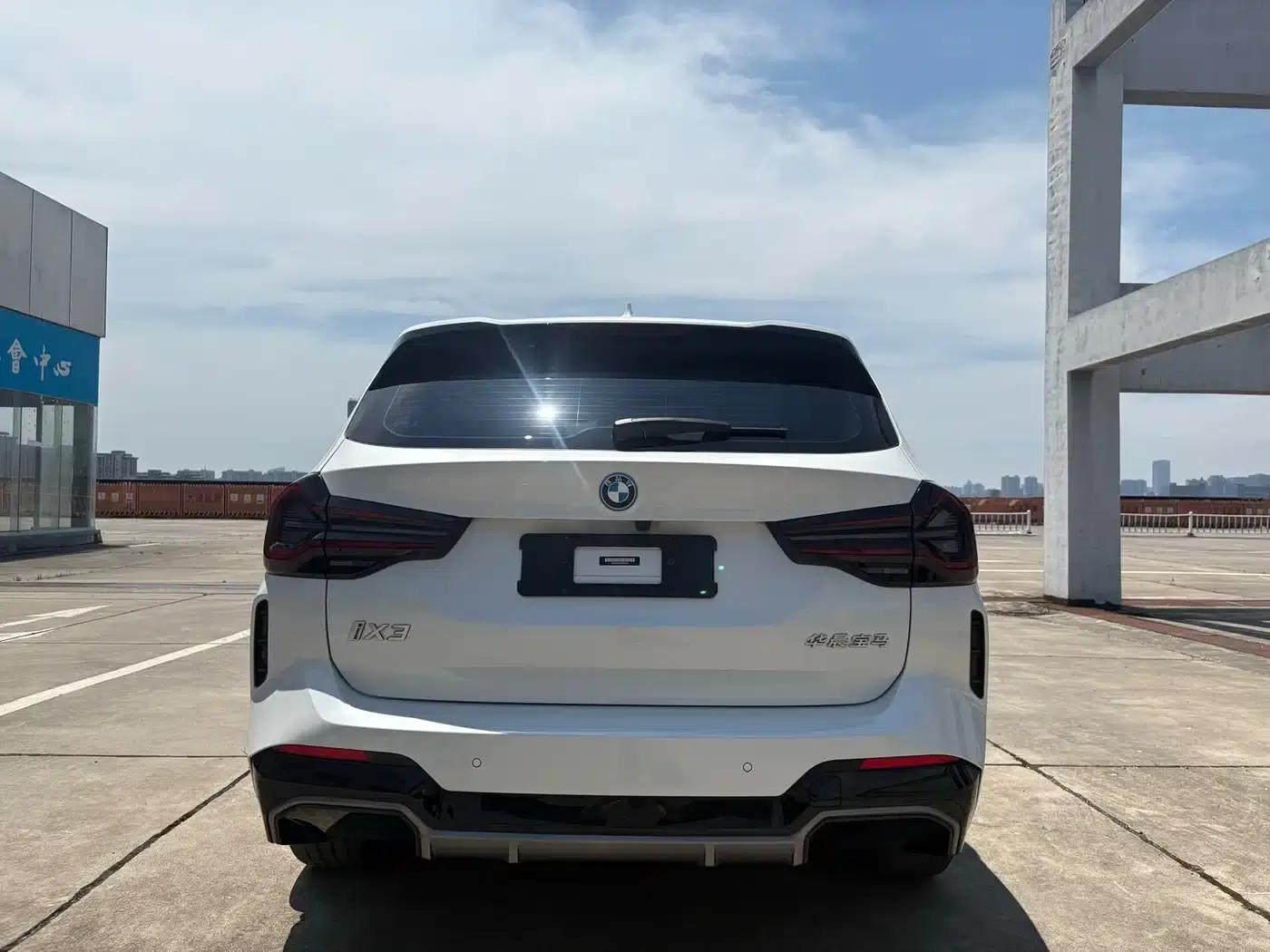BMW iX3 2022 Facelift Leading Edition — миниатюра 5