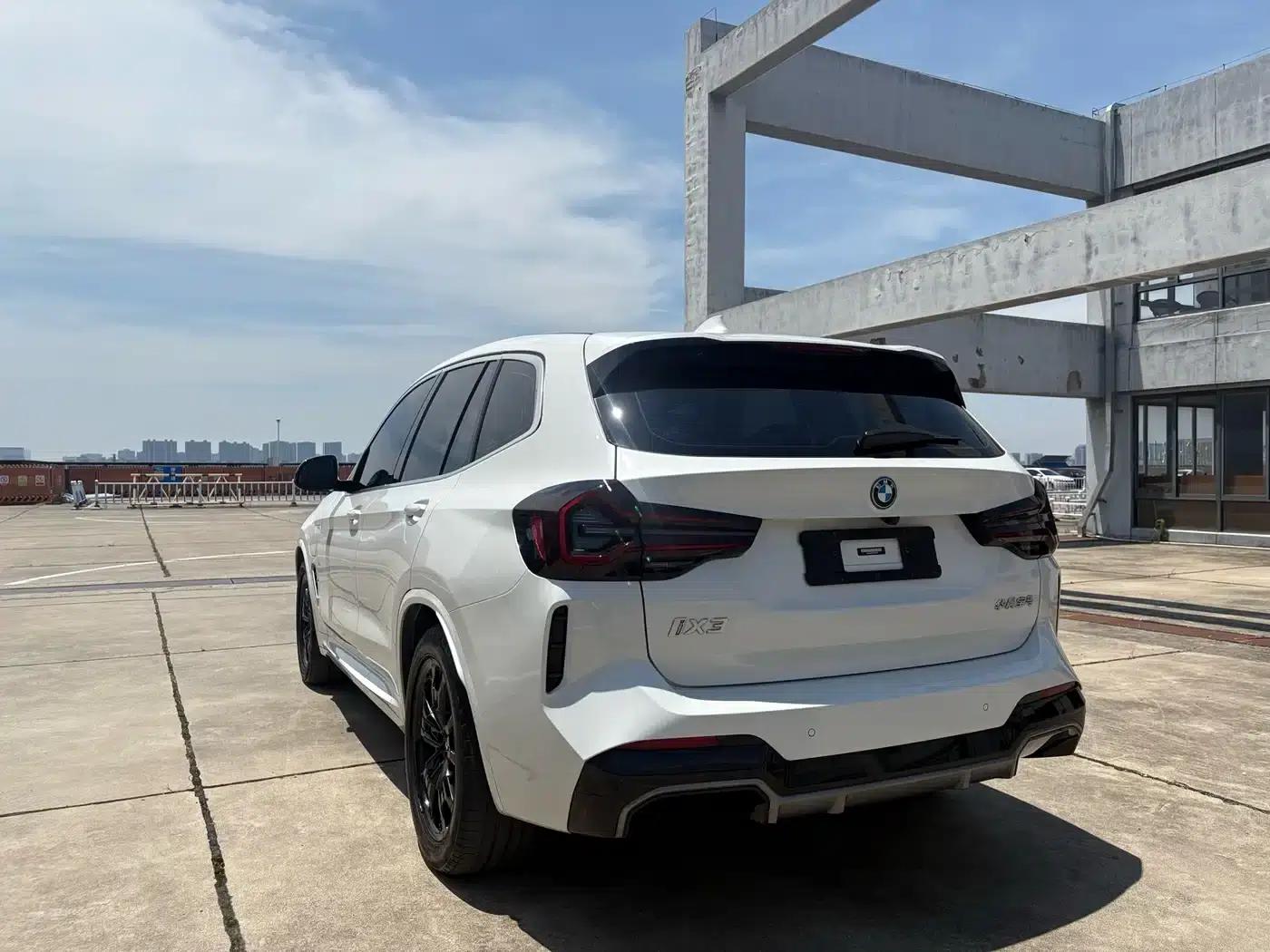 BMW iX3 2022 Facelift Leading Edition — миниатюра 6