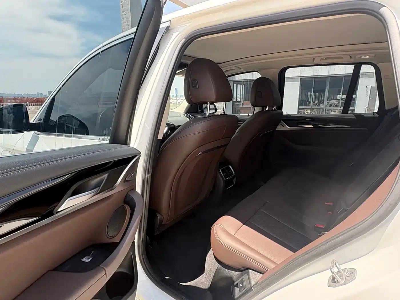 BMW iX3 2022 Facelift Leading Edition — миниатюра 8