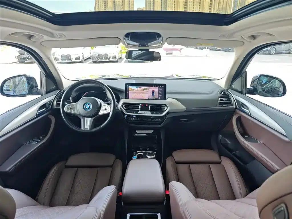 BMW iX3 2023 Leading Edition — миниатюра 11