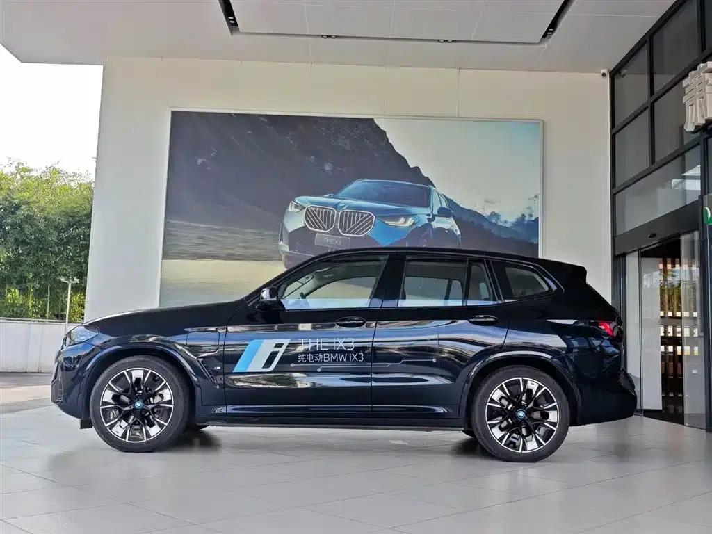 BMW iX3 2023 Leading Edition — миниатюра 3