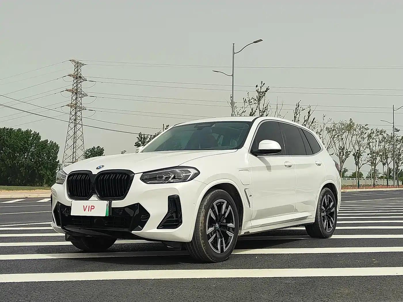 BMW iX3 2024 Leading Edition — миниатюра 1