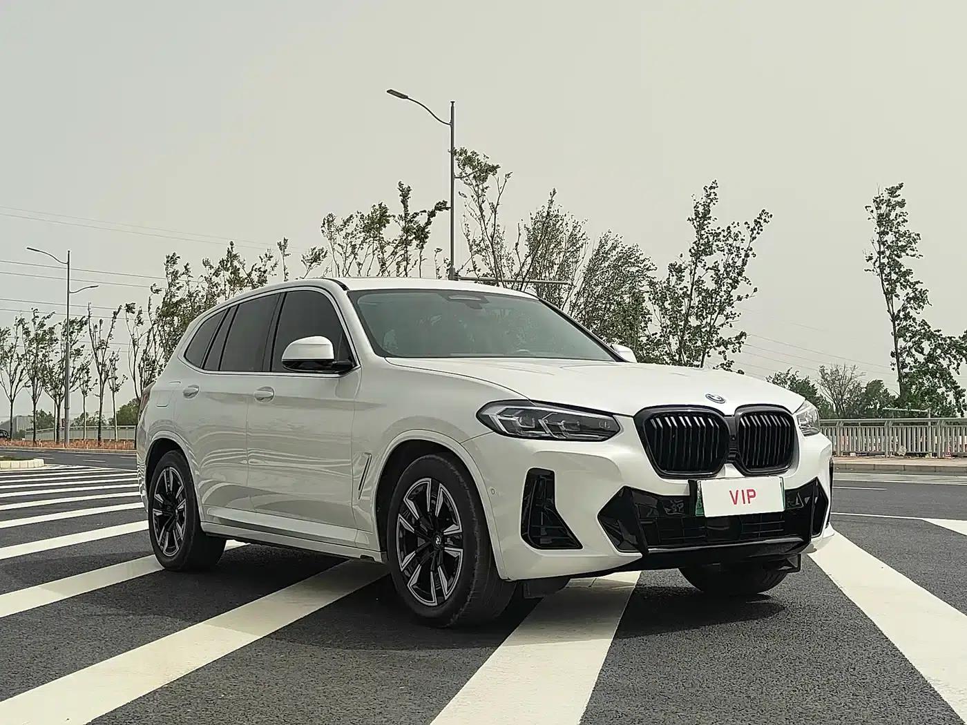 BMW iX3 2024 Leading Edition — миниатюра 3