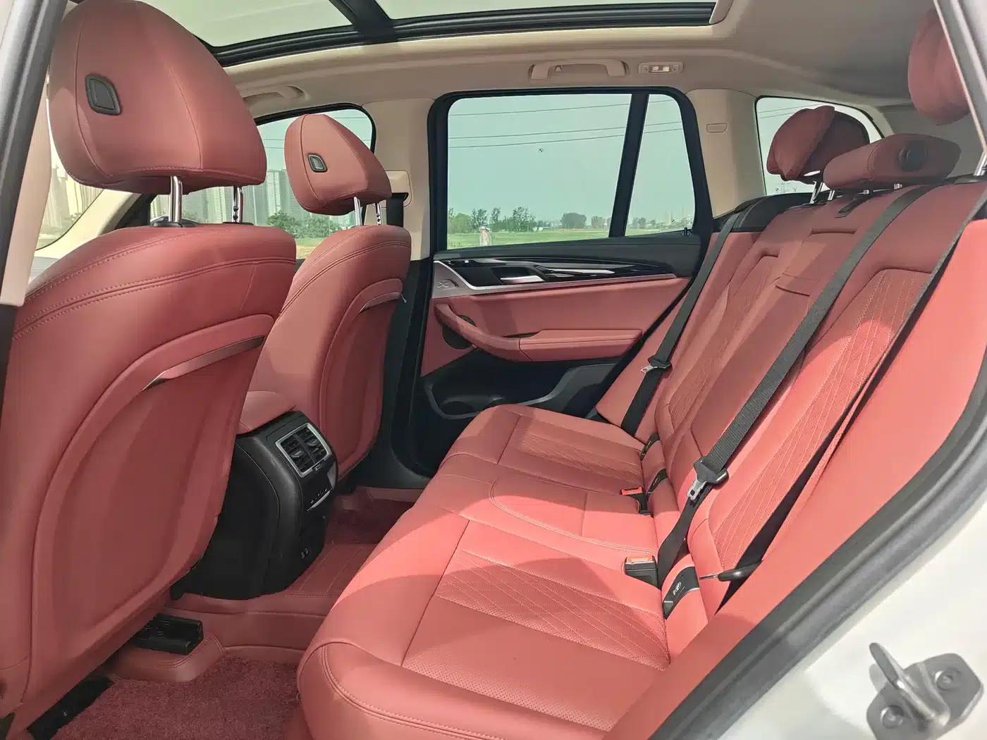 BMW iX3 2024 Leading Edition — миниатюра 6
