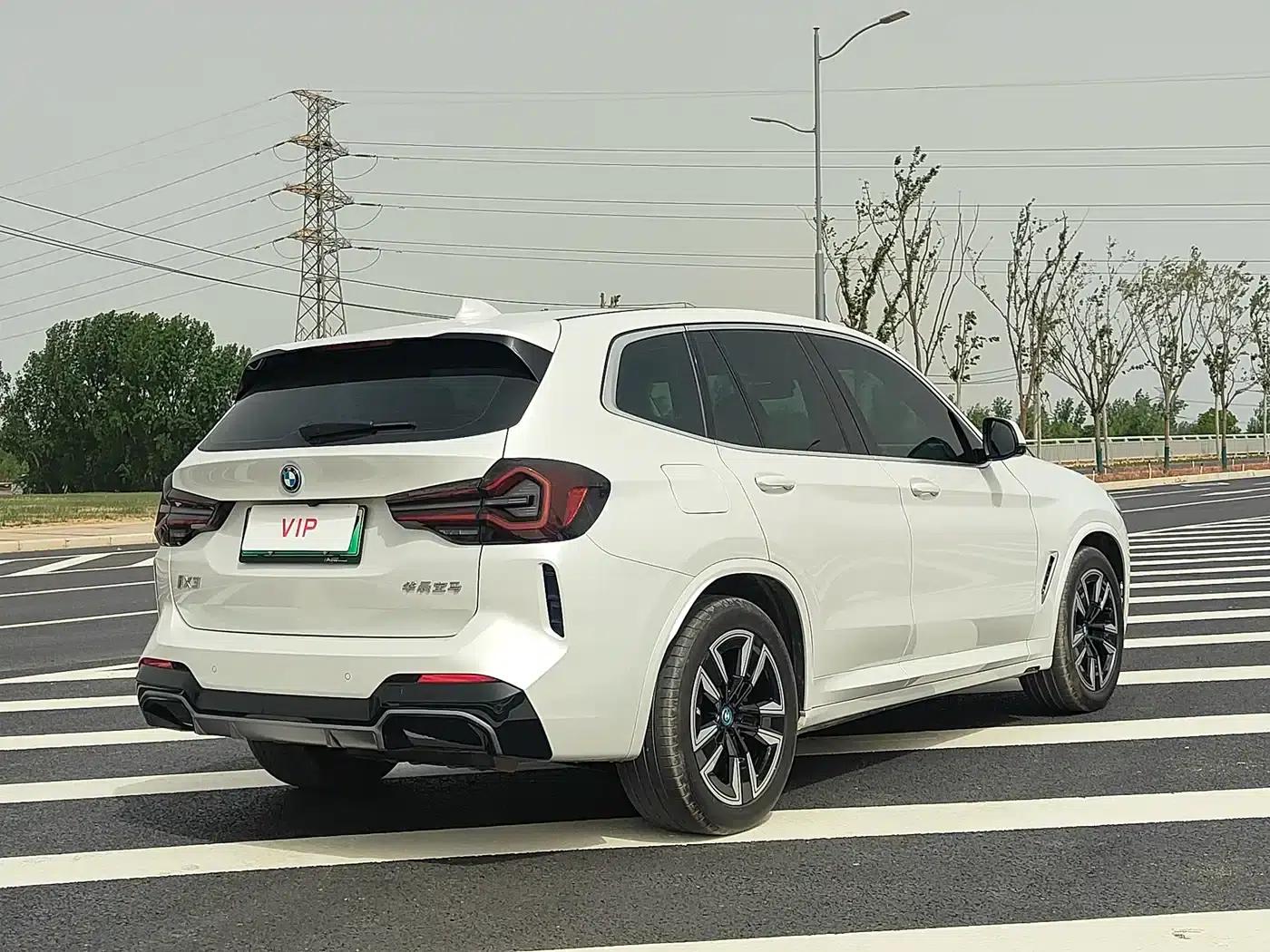 BMW iX3 2024 Leading Edition — миниатюра 9