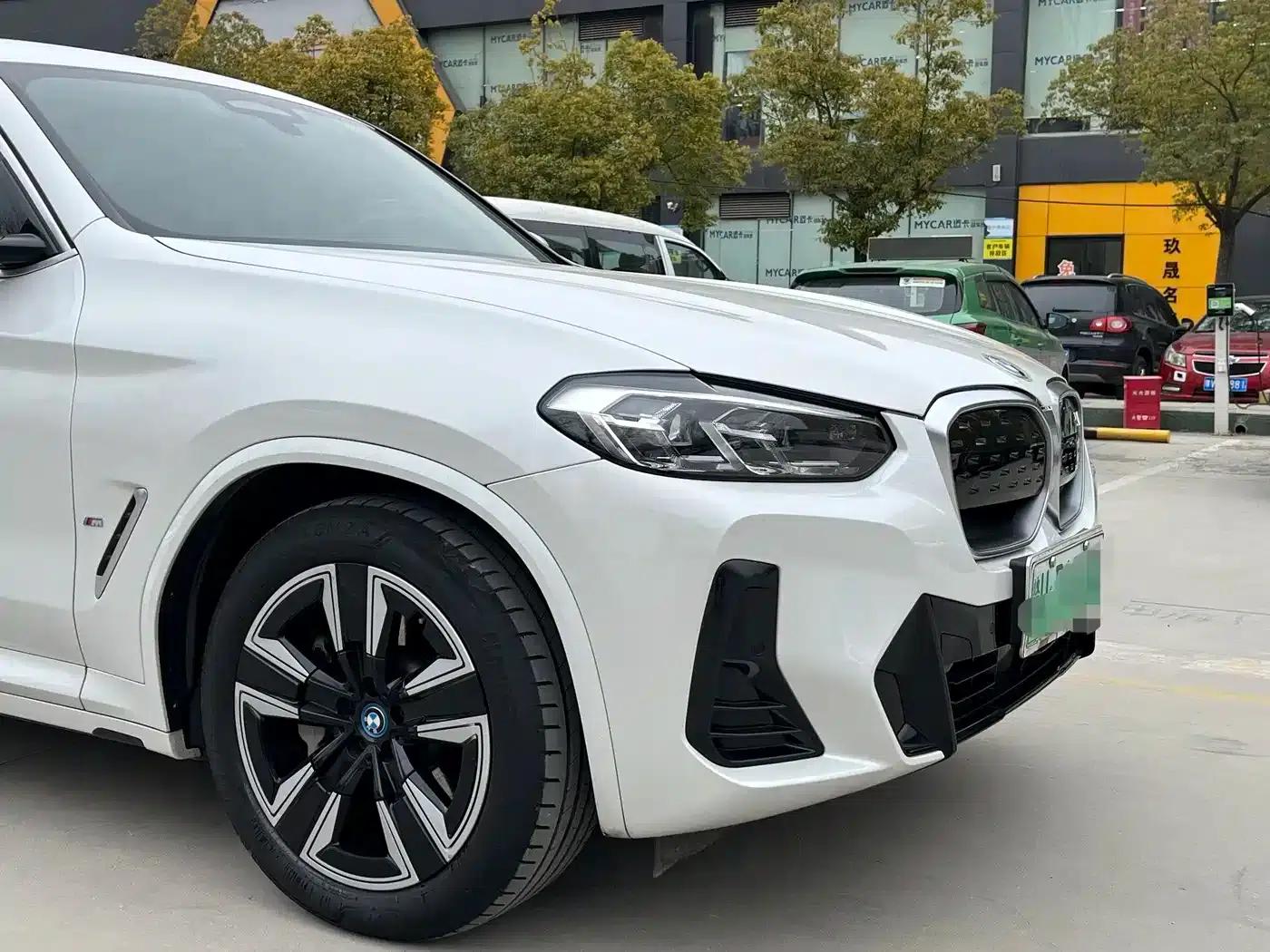 BMW iX3 2022 Leading Edition — миниатюра 20