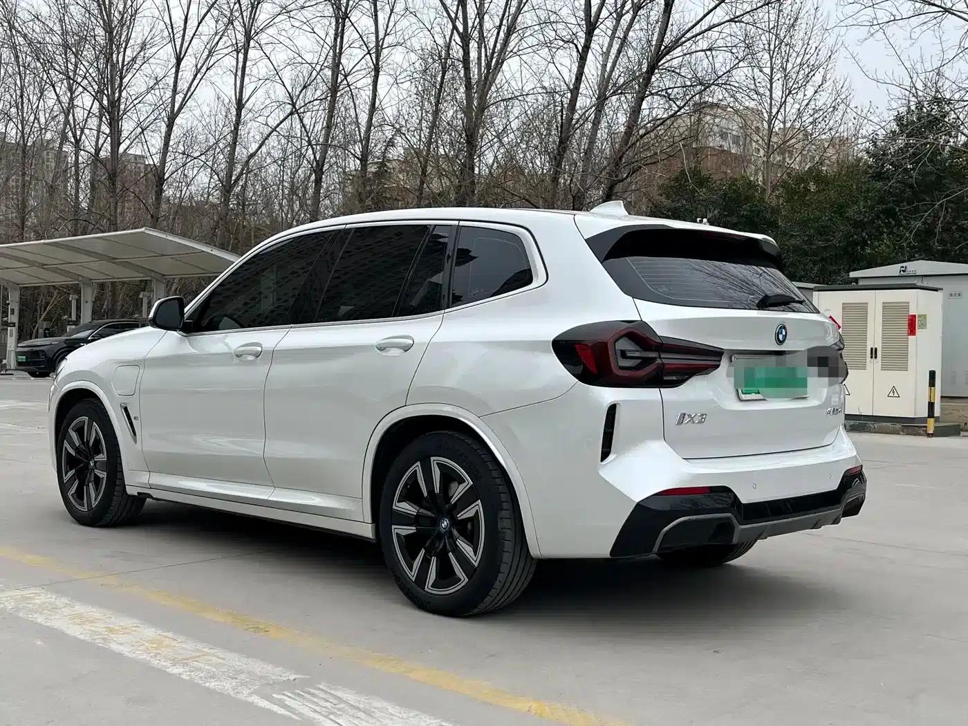 BMW iX3 2022 Leading Edition — миниатюра 22