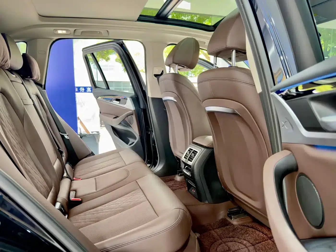 BMW iX3 2022 Facelift Leading Edition — миниатюра 15