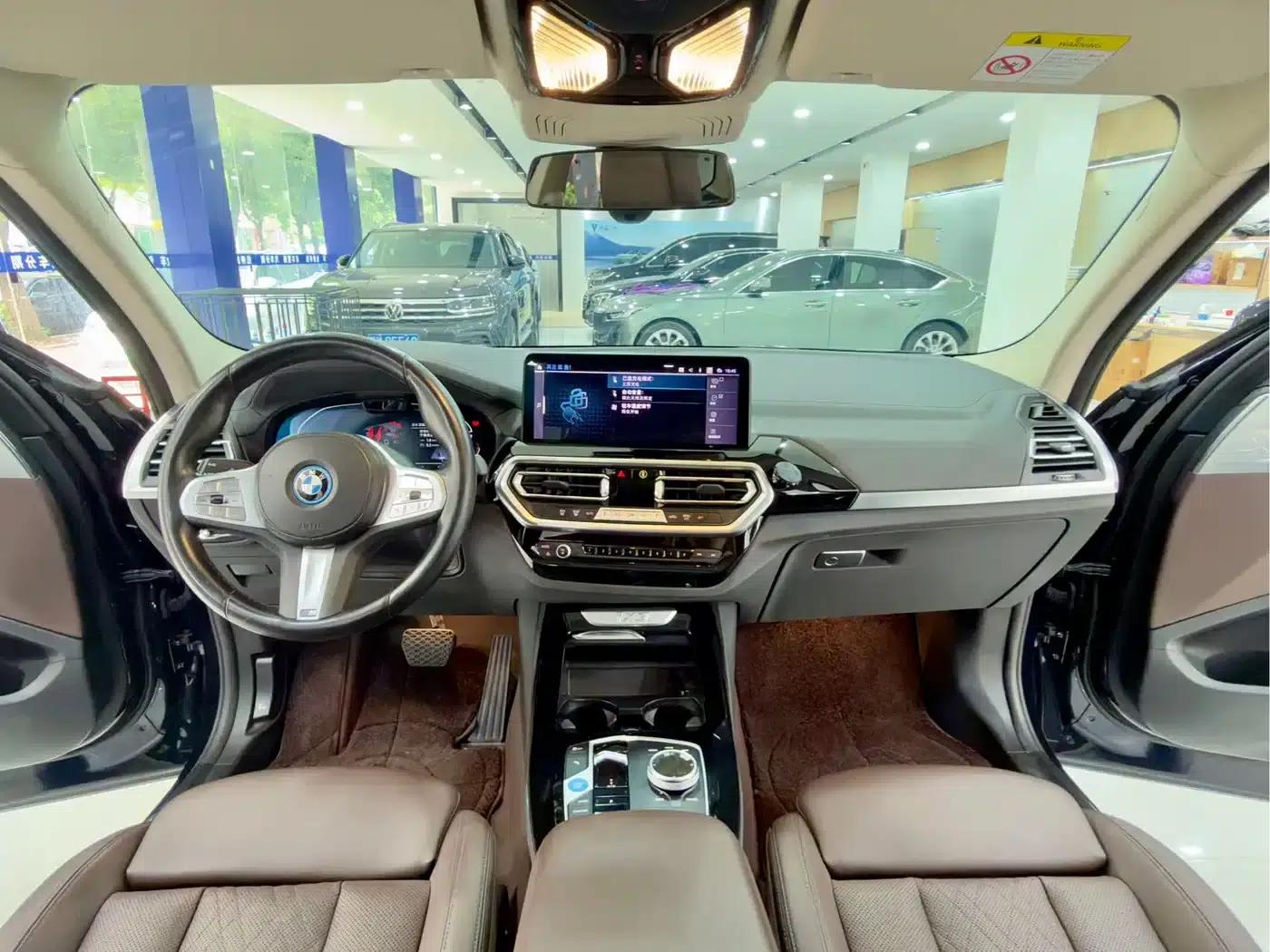 BMW iX3 2022 Facelift Leading Edition — миниатюра 5