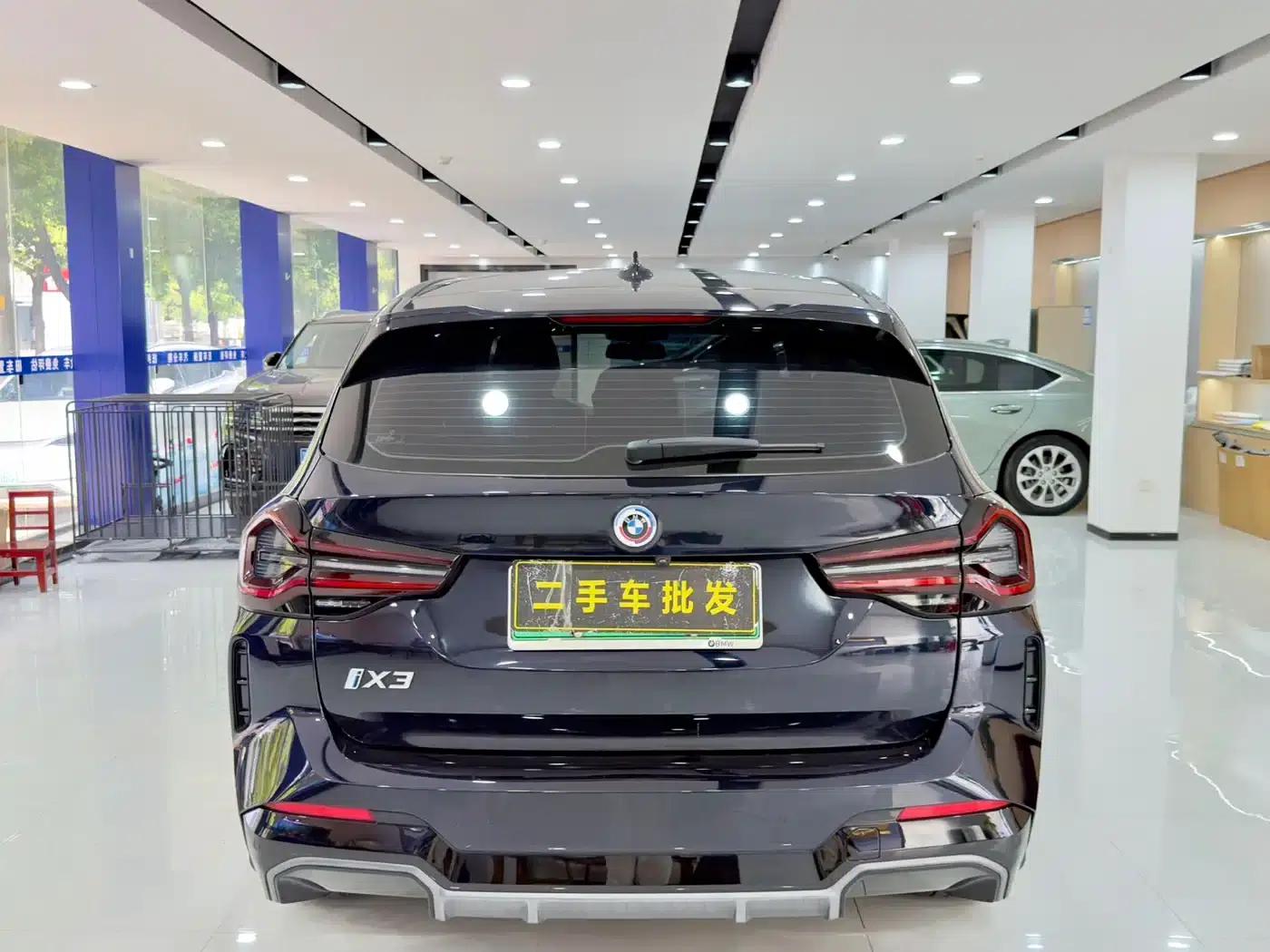 BMW iX3 2022 Facelift Leading Edition — миниатюра 8