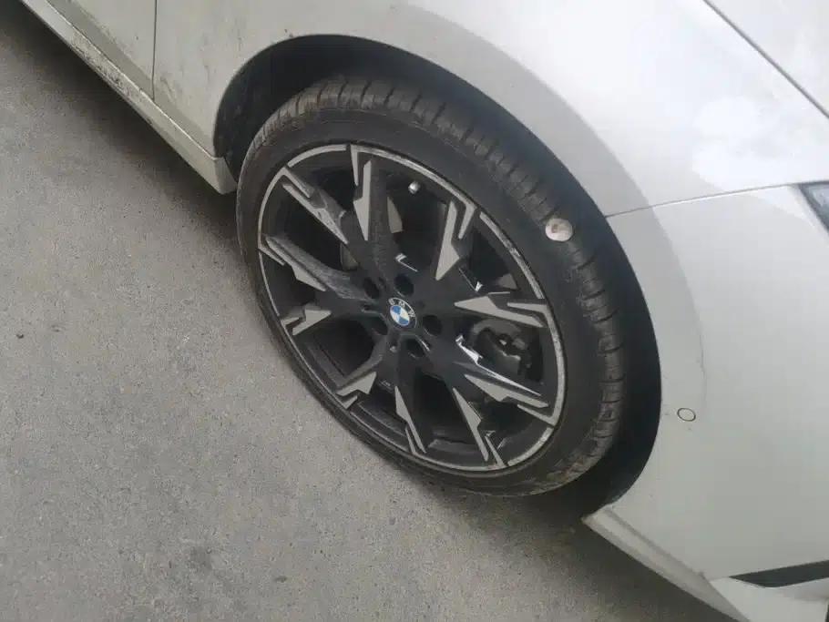 2025 BMW 2 Series 225L M Sport Shadow Edition — миниатюра 6