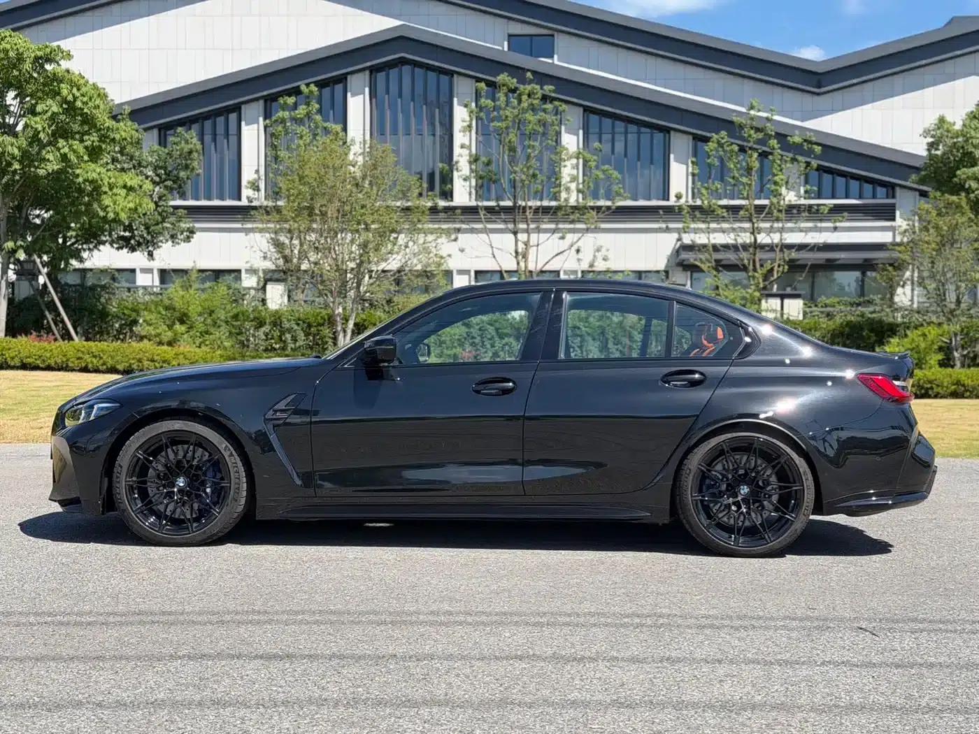 2024 BMW M3 Competition Sedan — миниатюра 5