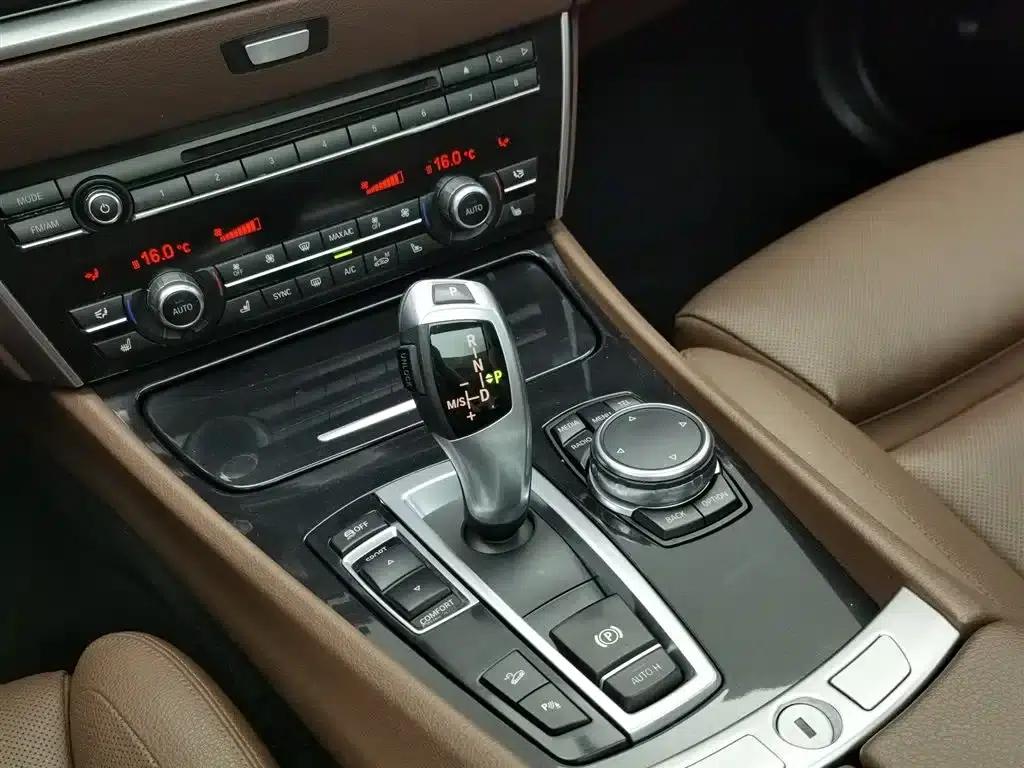 2015 BMW 5 Series GT 535i xDrive — миниатюра 13