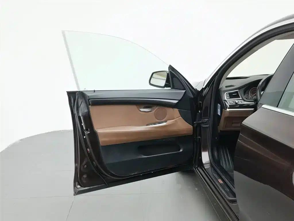 2015 BMW 5 Series GT 535i xDrive — миниатюра 8