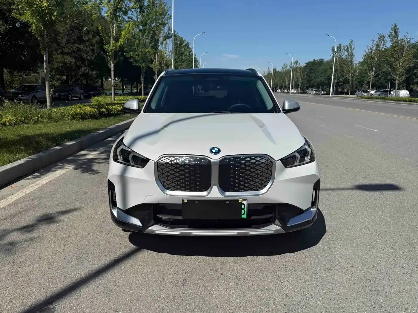 BMW iX1 2023 eDrive25L X Design Package — миниатюра 2