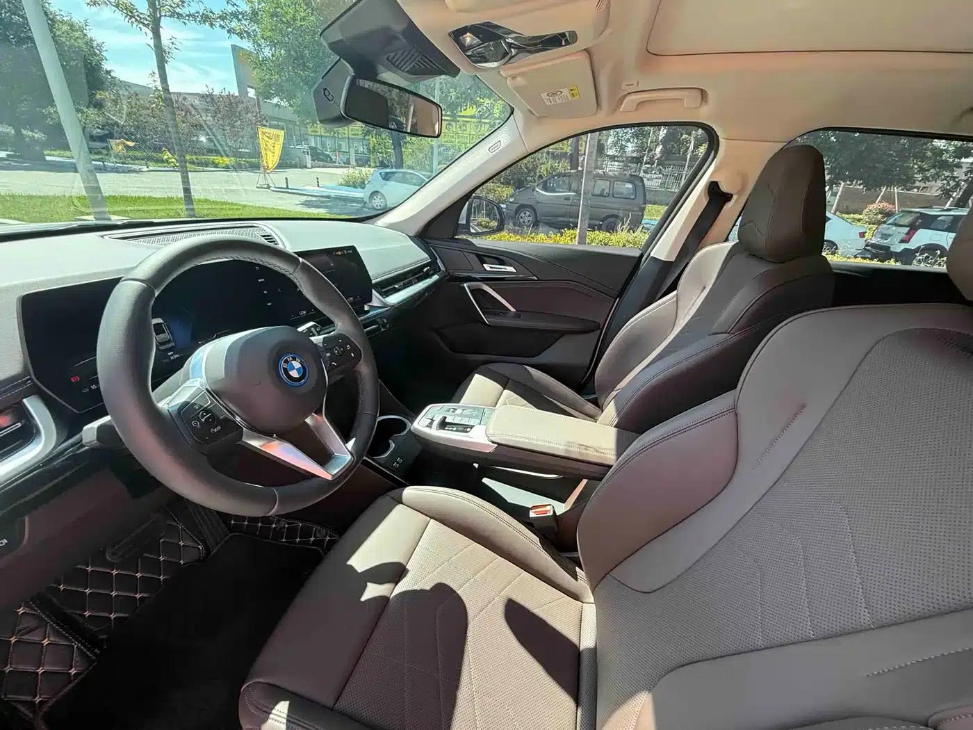 BMW iX1 2023 eDrive25L X Design Package — миниатюра 11