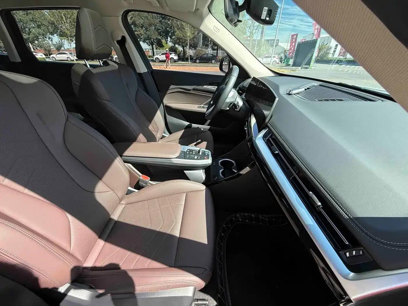 BMW iX1 2023 eDrive25L X Design Package — миниатюра 14