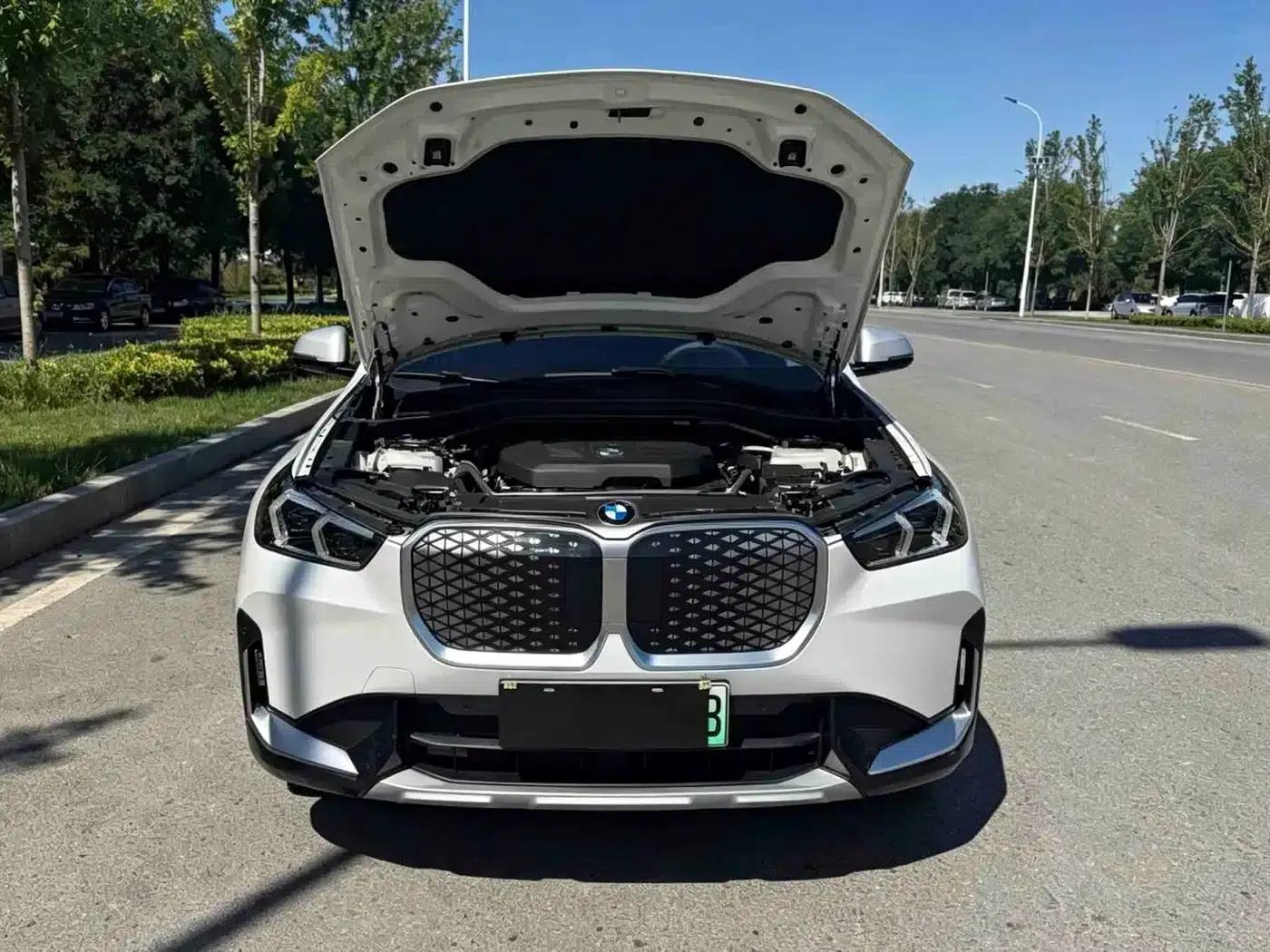 BMW iX1 2023 eDrive25L X Design Package — миниатюра 17