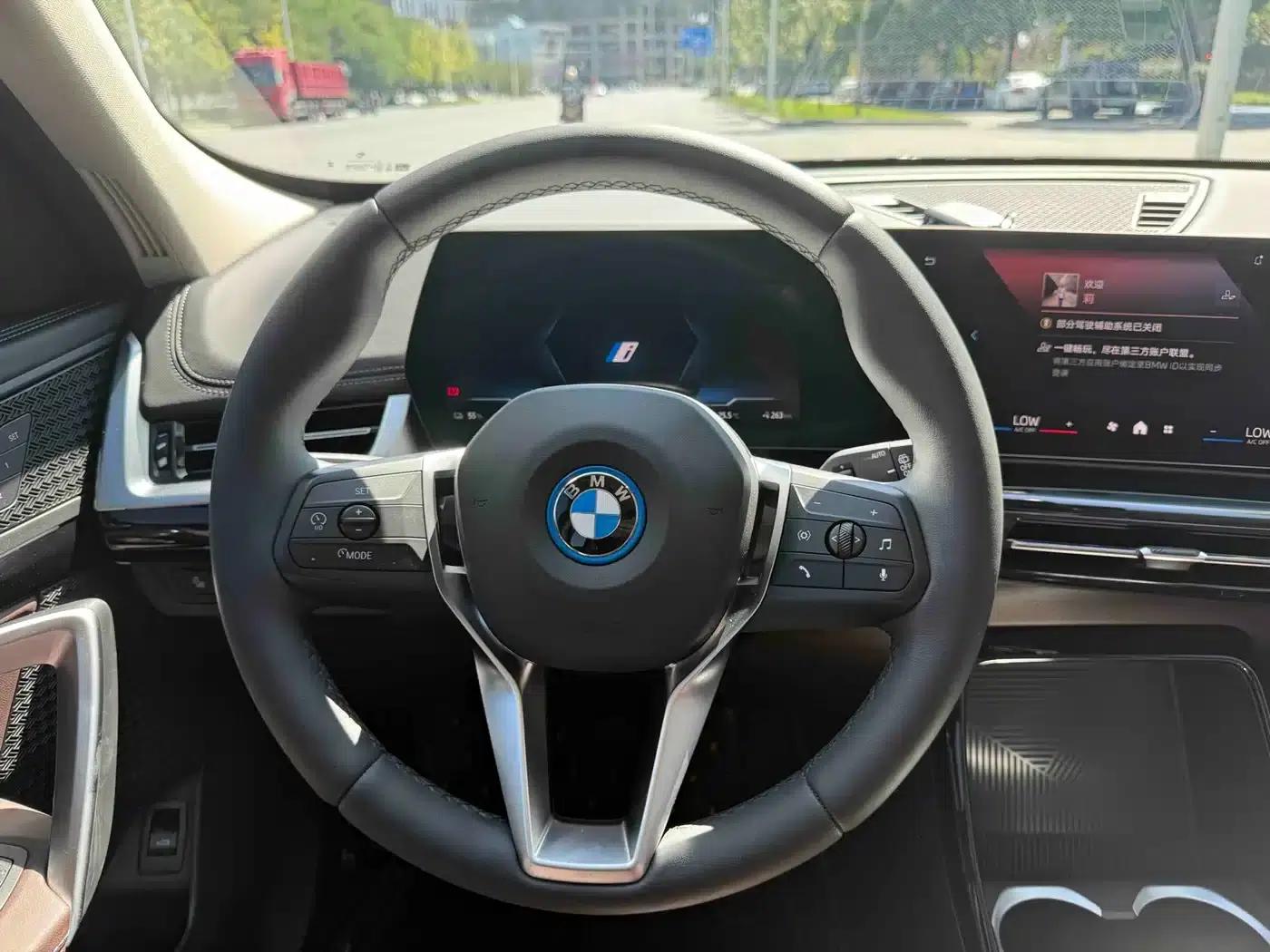 BMW iX1 2023 eDrive25L X Design Package — миниатюра 5