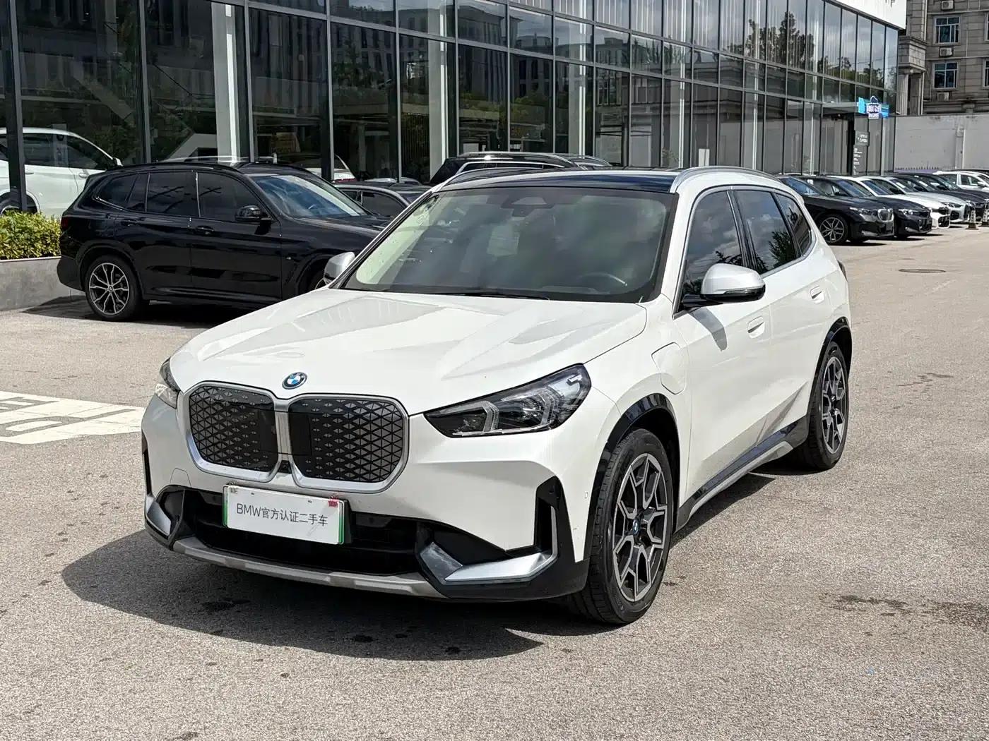 BMW iX1 2023 xDrive30L X Design Package — миниатюра 1