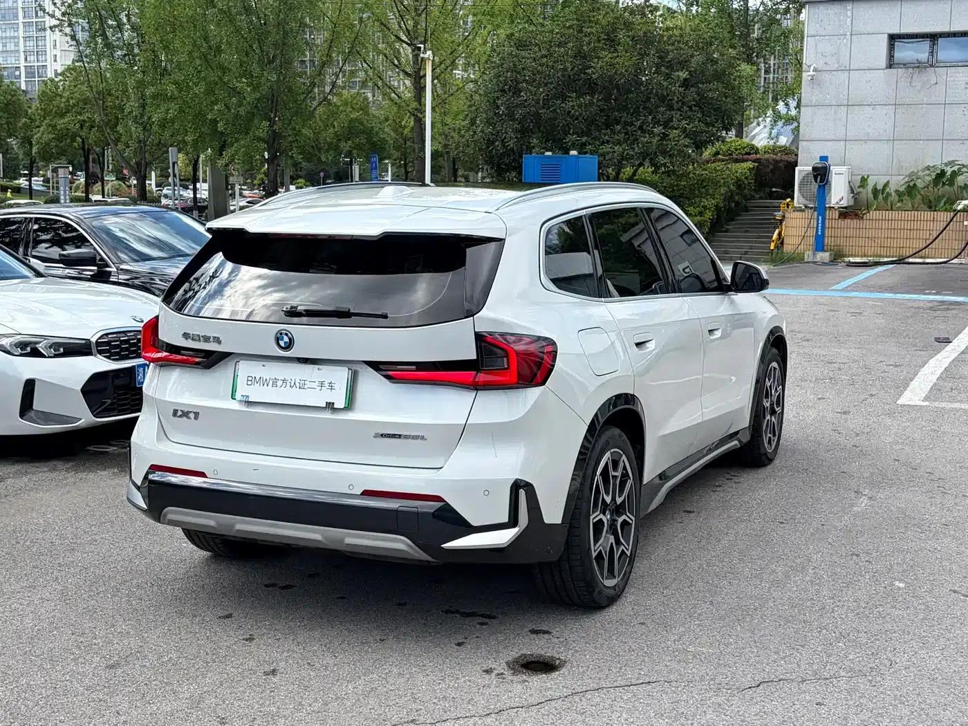 BMW iX1 2023 xDrive30L X Design Package — миниатюра 4