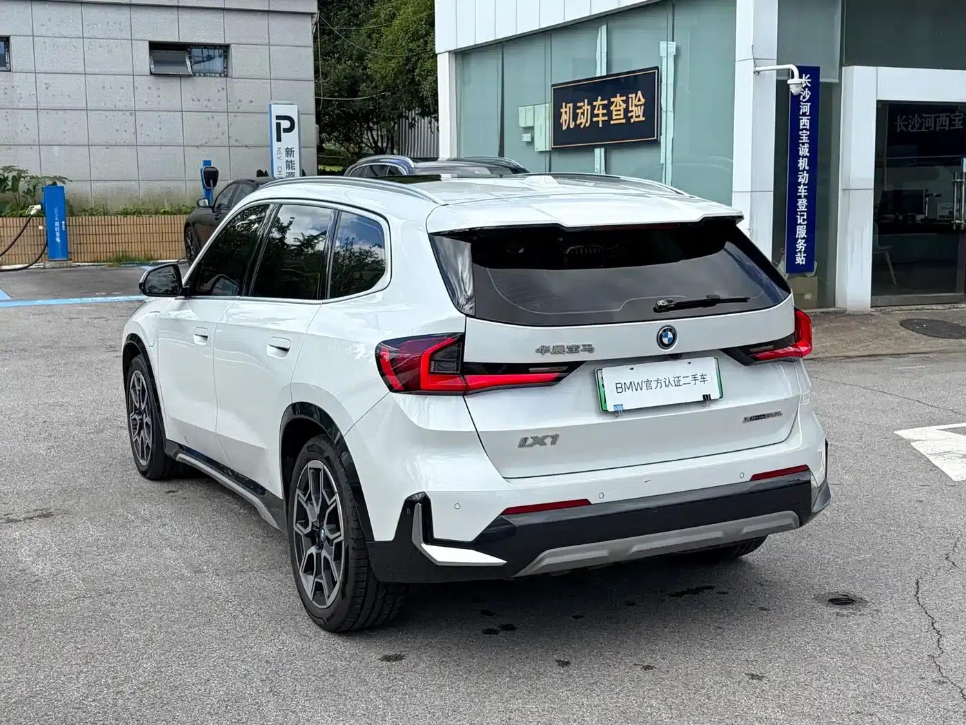 BMW iX1 2023 xDrive30L X Design Package — миниатюра 6