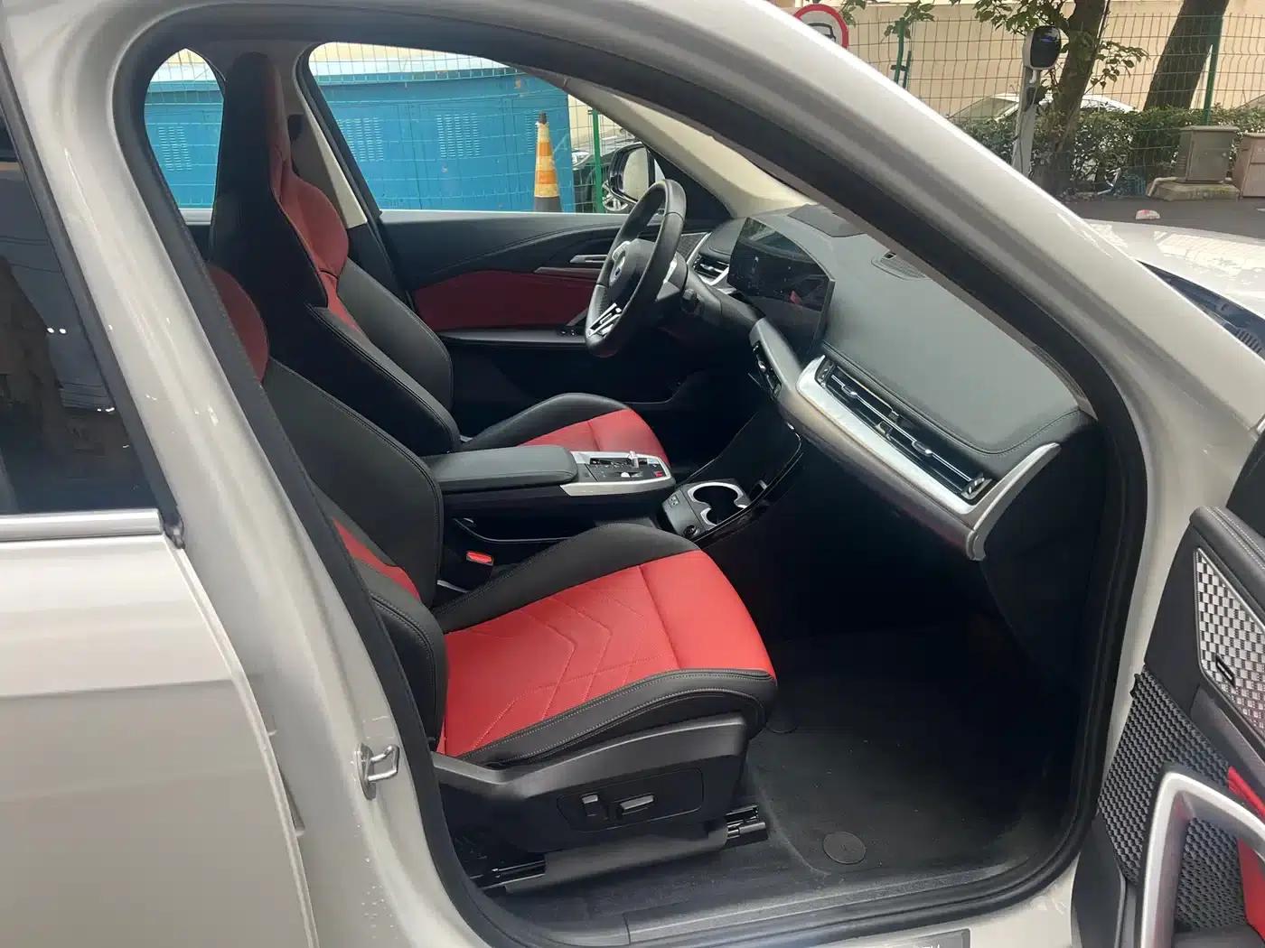 2023 BMW iX1 xDrive30L M Sport Package — миниатюра 12