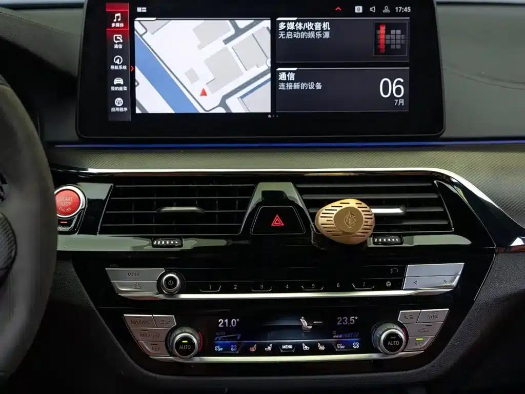 2021 BMW M5 — миниатюра 17