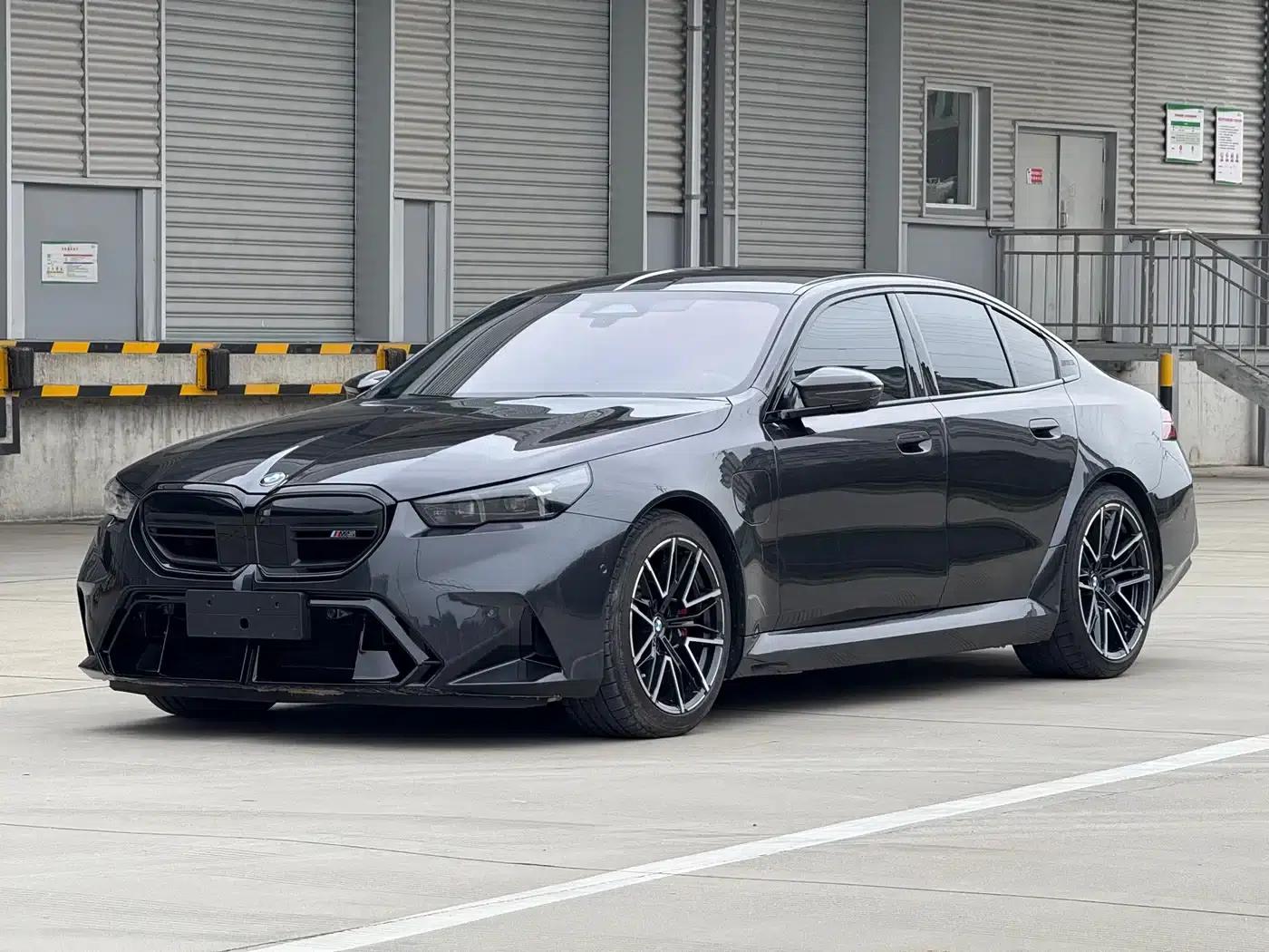 BMW M5 PHEV 2025 M5 — миниатюра 1