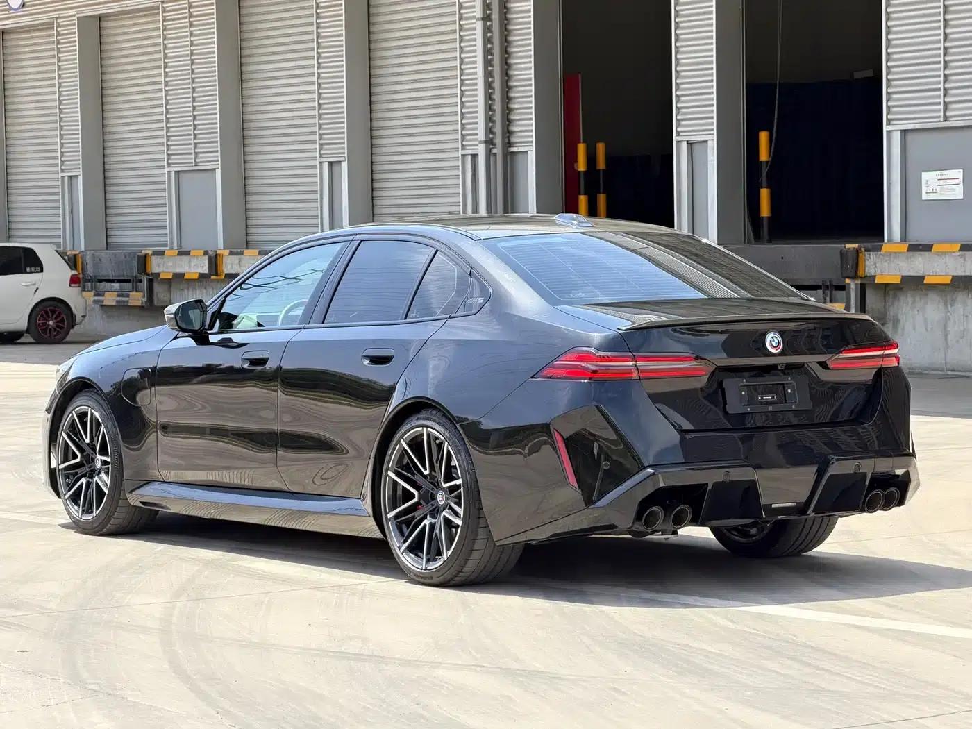 BMW M5 PHEV 2025 M5 — миниатюра 4