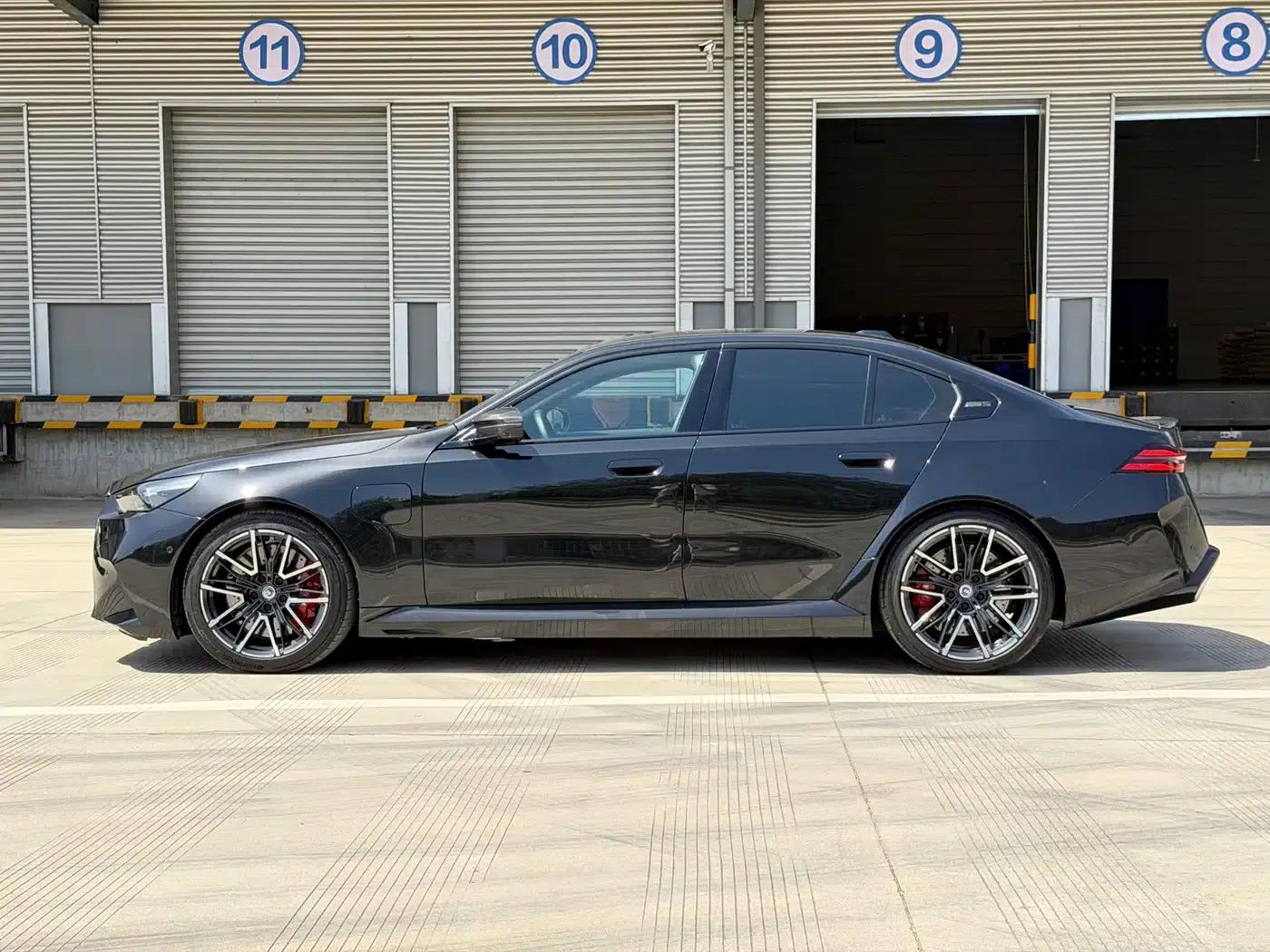 BMW M5 PHEV 2025 M5 — миниатюра 31
