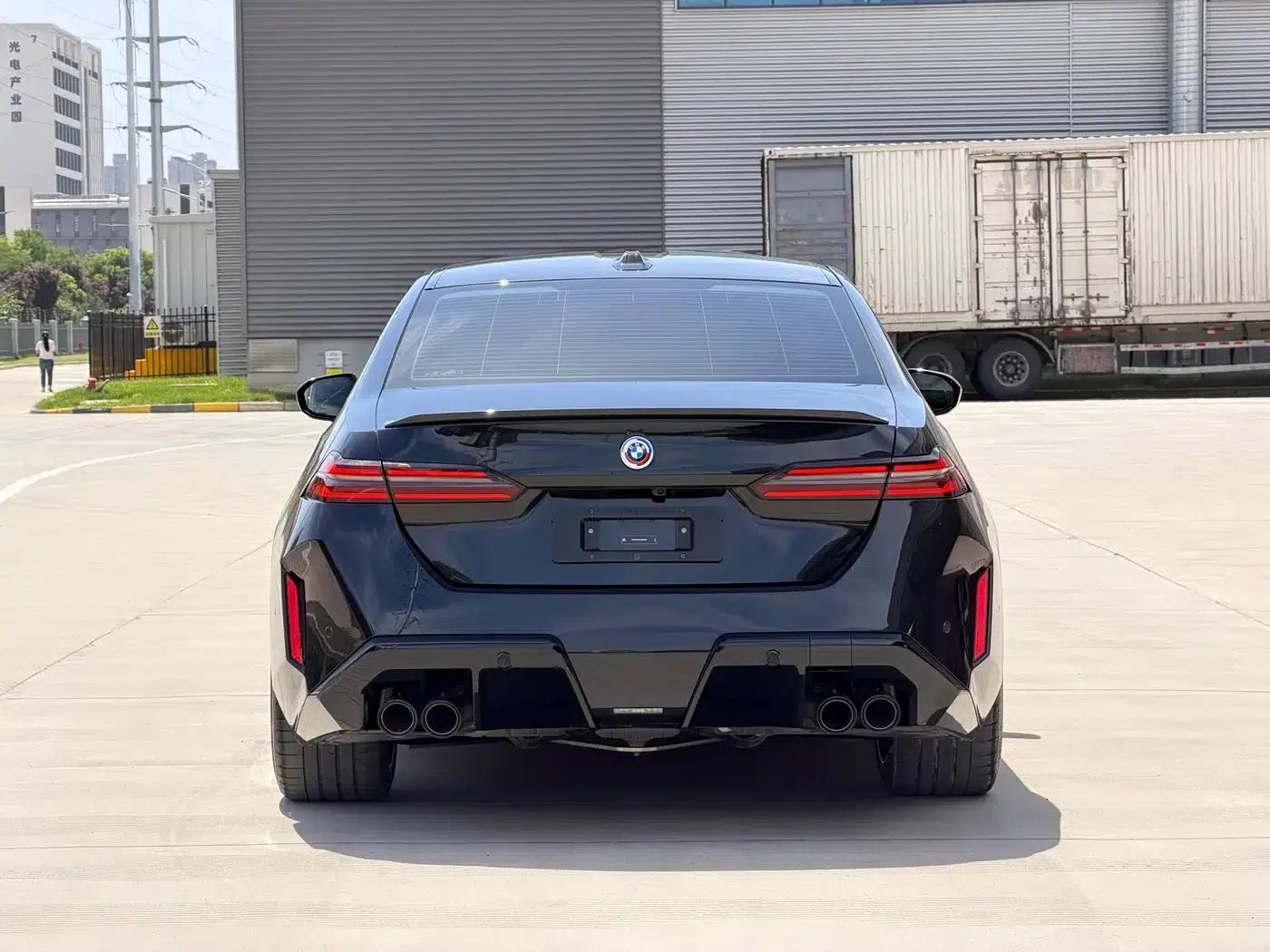 BMW M5 PHEV 2025 M5 — миниатюра 5