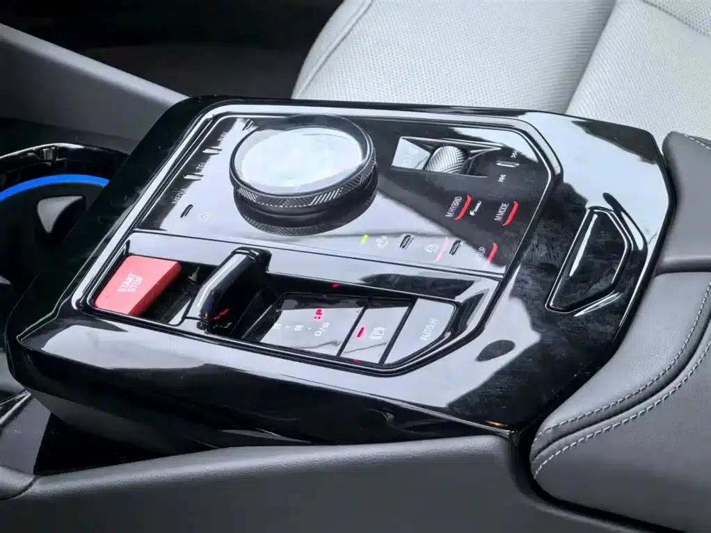 BMW M5 PHEV 2025 M5 — миниатюра 11
