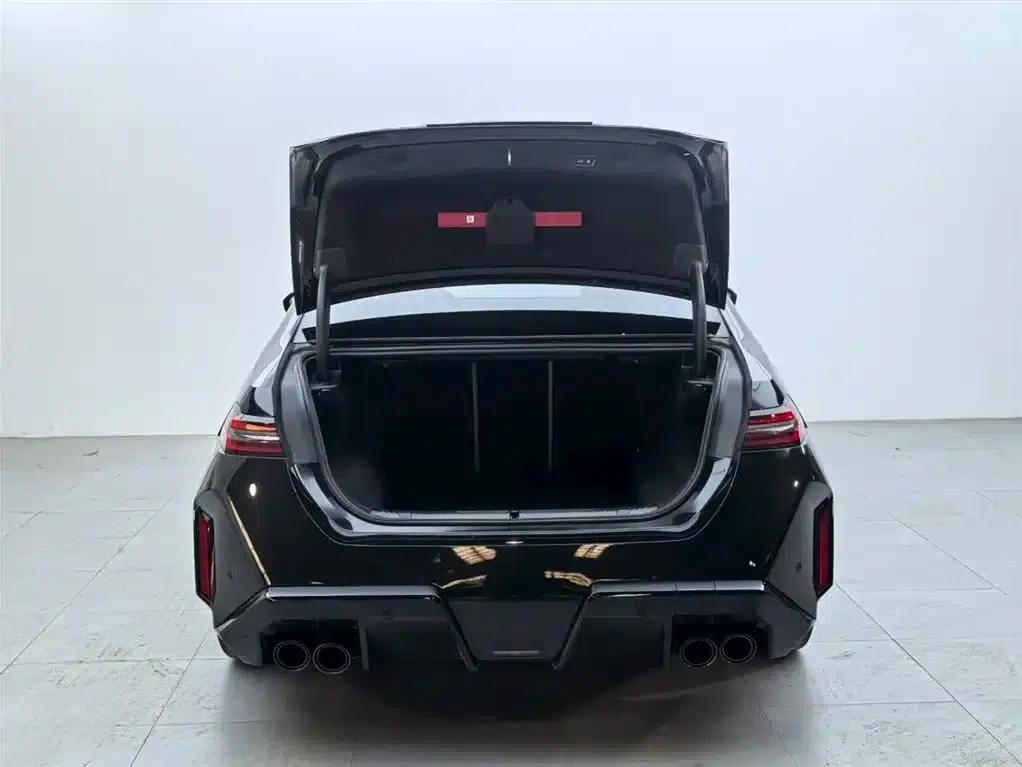 BMW M5 PHEV 2025 M5 — миниатюра 6