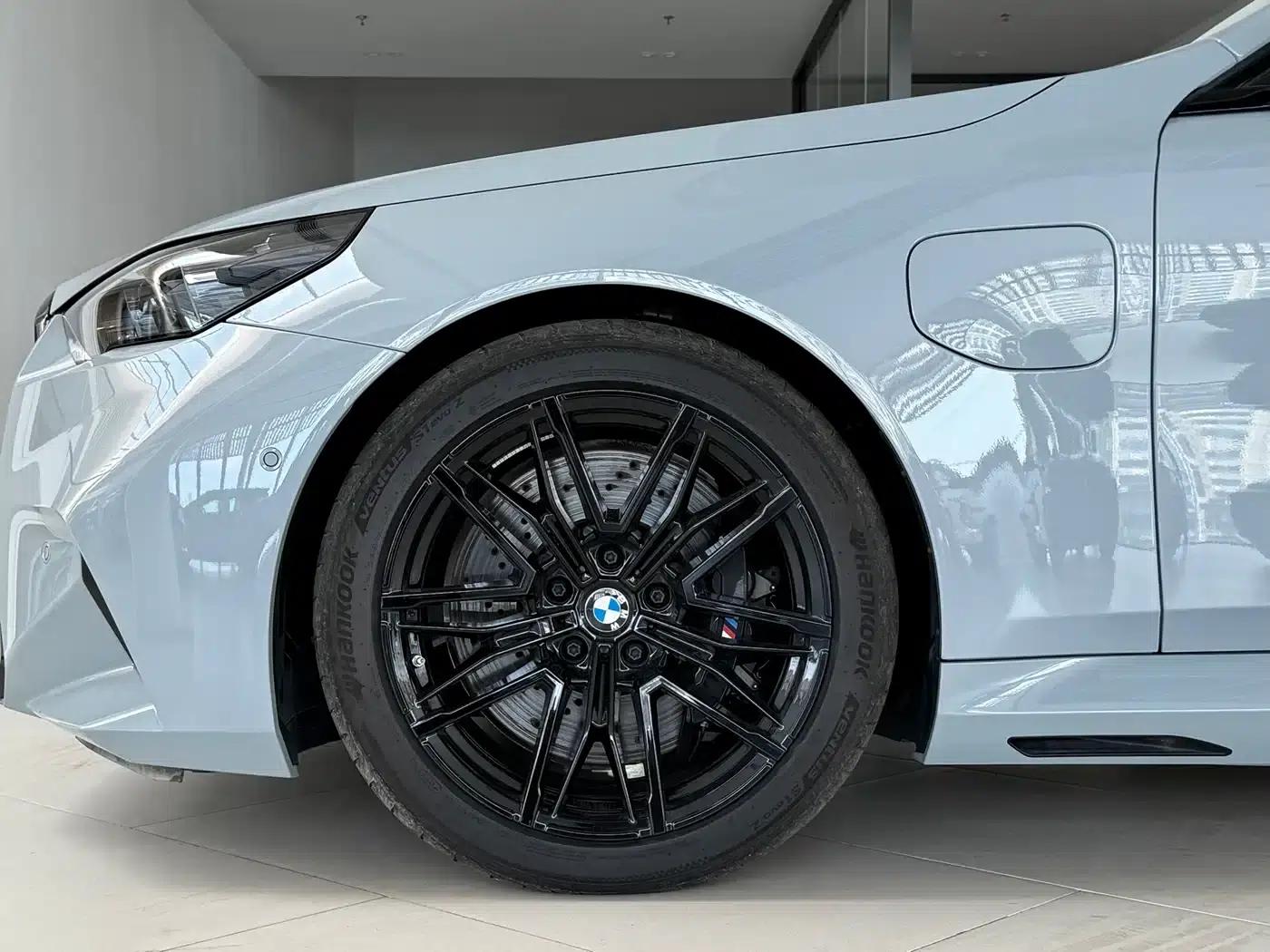BMW M5 PHEV 2025 M5 — миниатюра 5