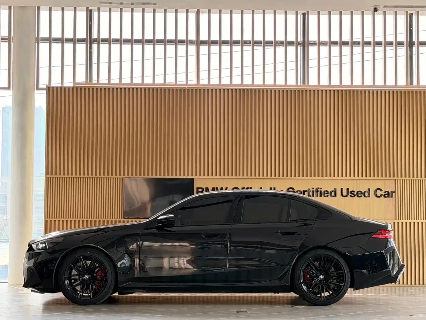 BMW M5 PHEV 2025 M5 — миниатюра 3