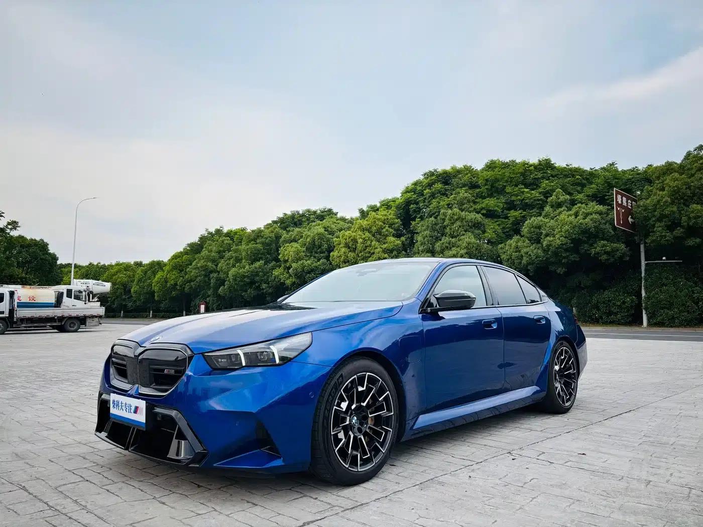 BMW M5 PHEV 2025 M5 — миниатюра 1