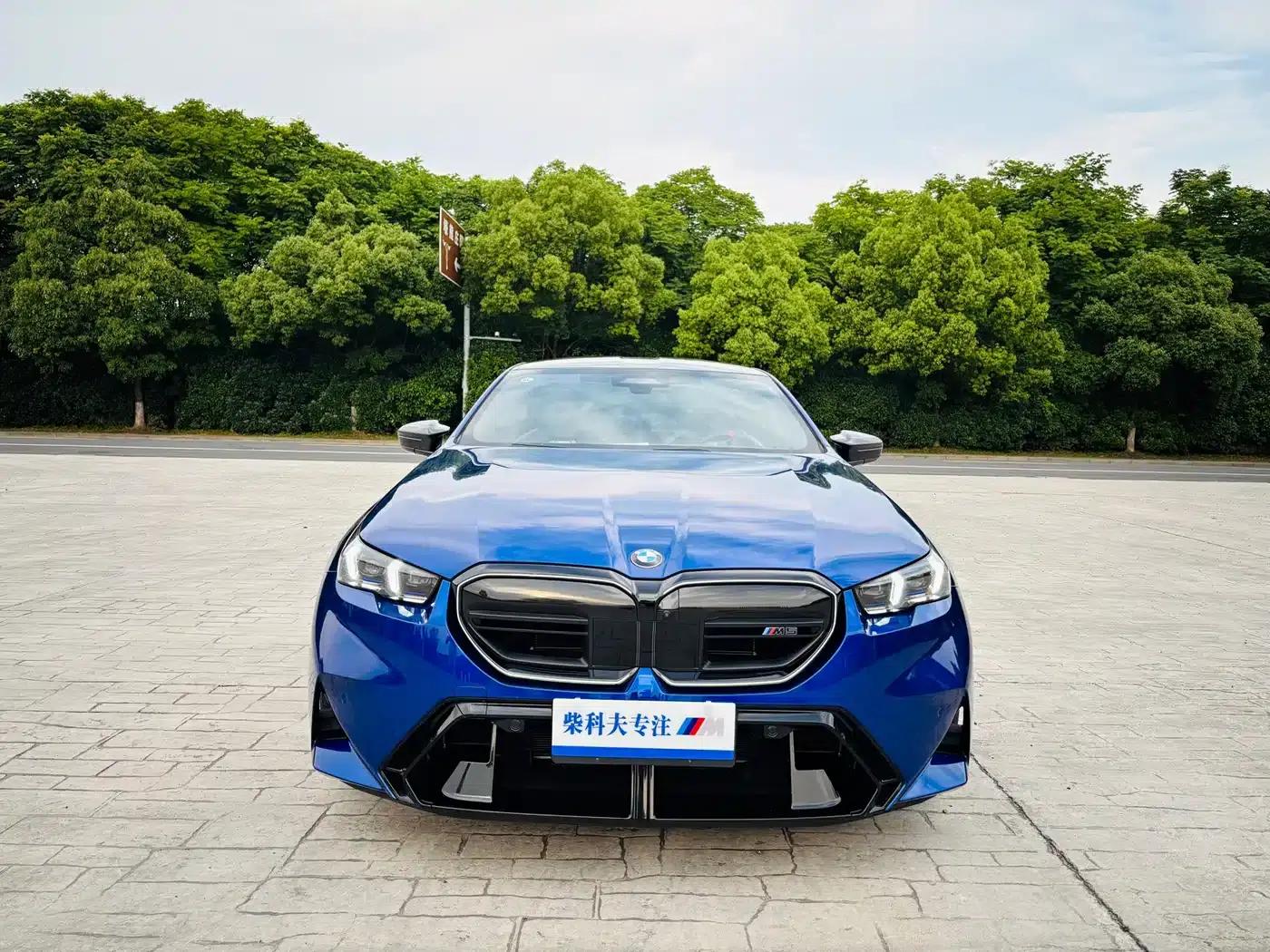 BMW M5 PHEV 2025 M5 — миниатюра 2