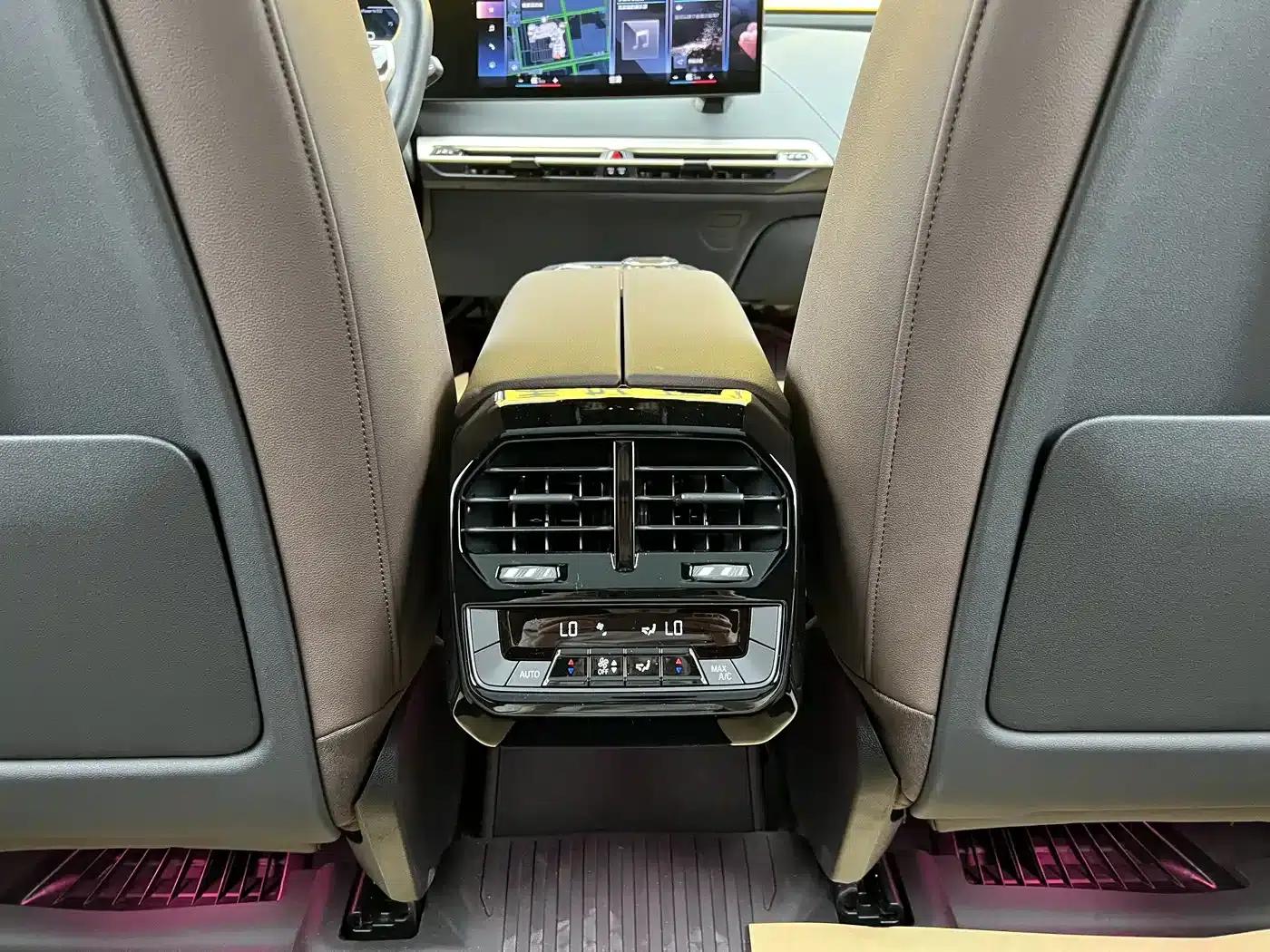BMW iX 2022 xDrive40 — миниатюра 29