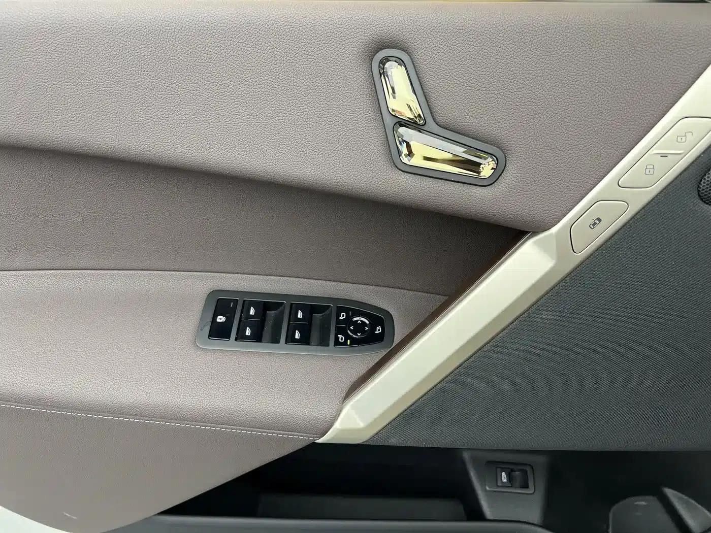 BMW iX 2022 xDrive40 — миниатюра 5