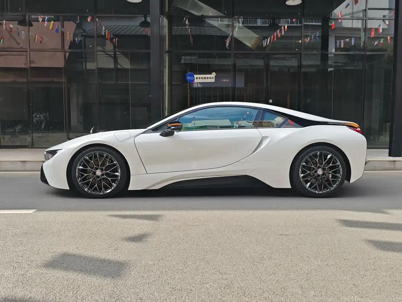 BMW i8 2014 Standard Edition — миниатюра 34