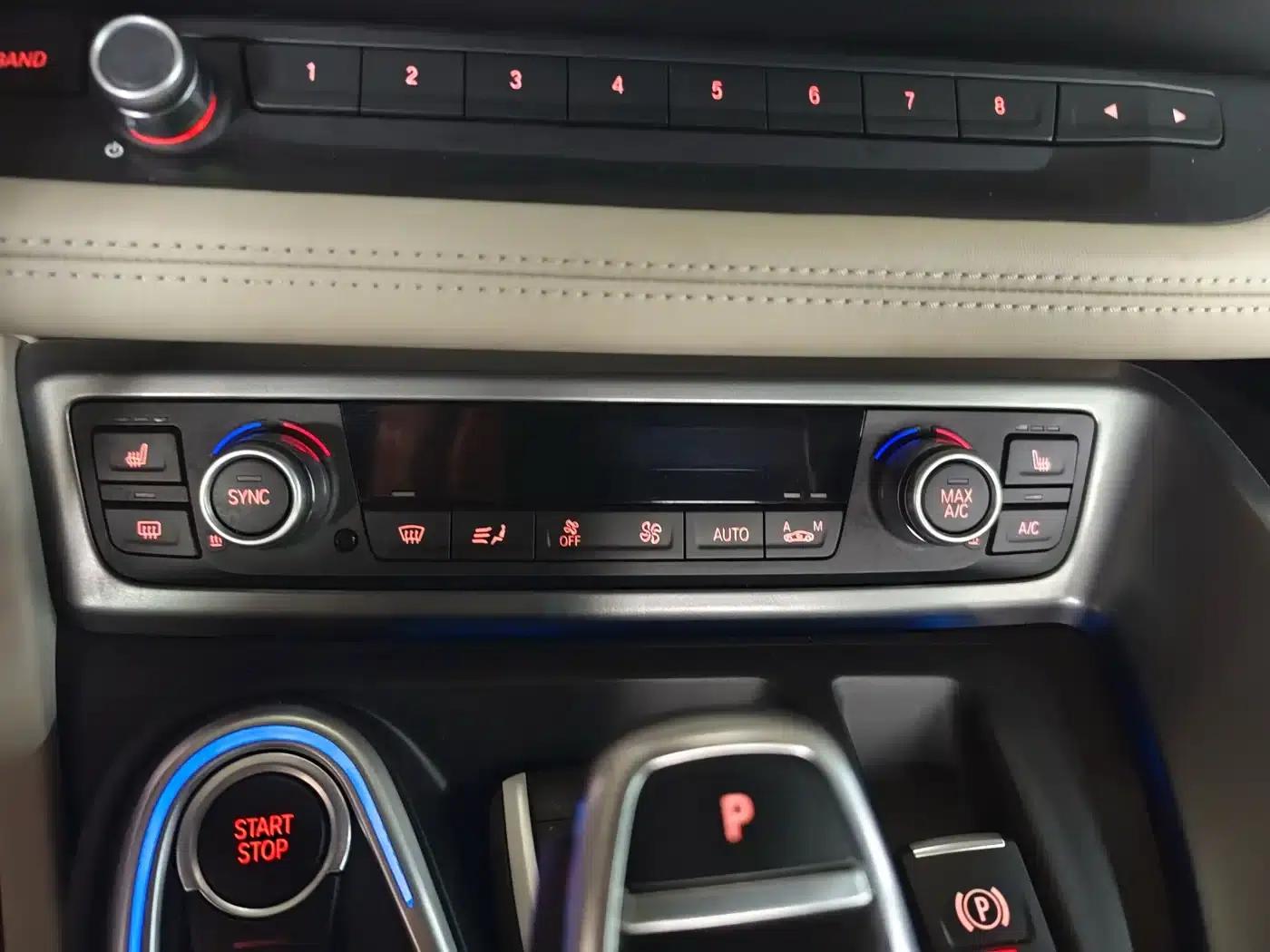 BMW i8 2014 Standard Edition — миниатюра 41