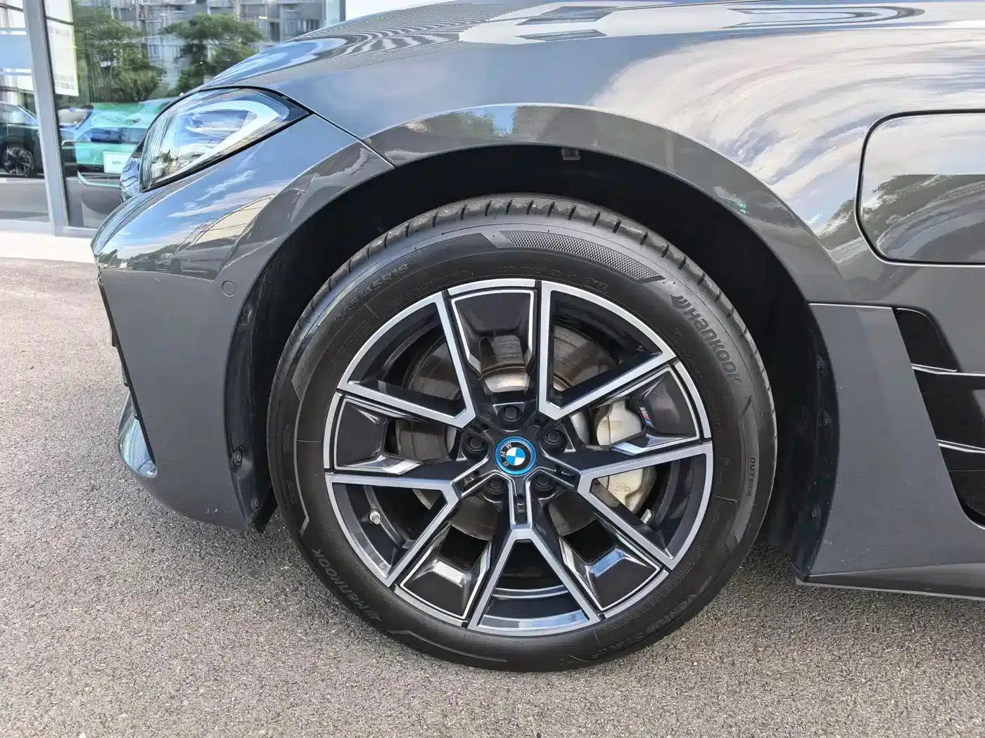 BMW i4 2023 eDrive35 — миниатюра 4