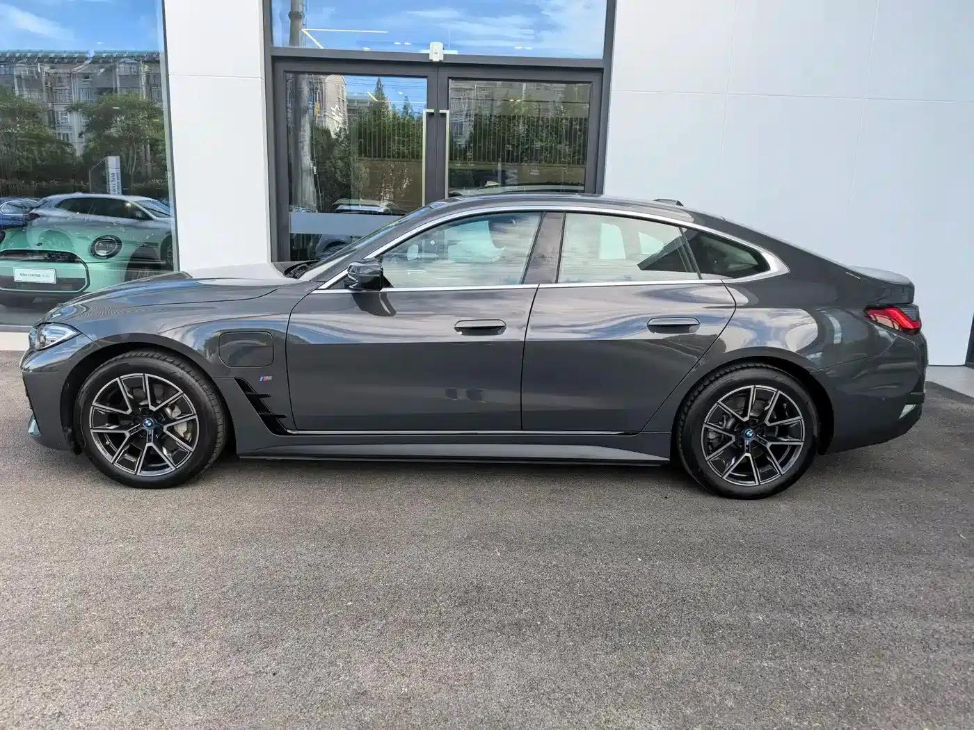 BMW i4 2023 eDrive35 — миниатюра 5