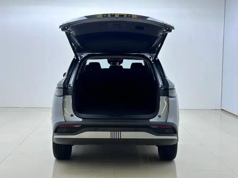 Hiace 05DM 2025 Smart Driving Edition DM-i 115KM Deluxe — миниатюра 20
