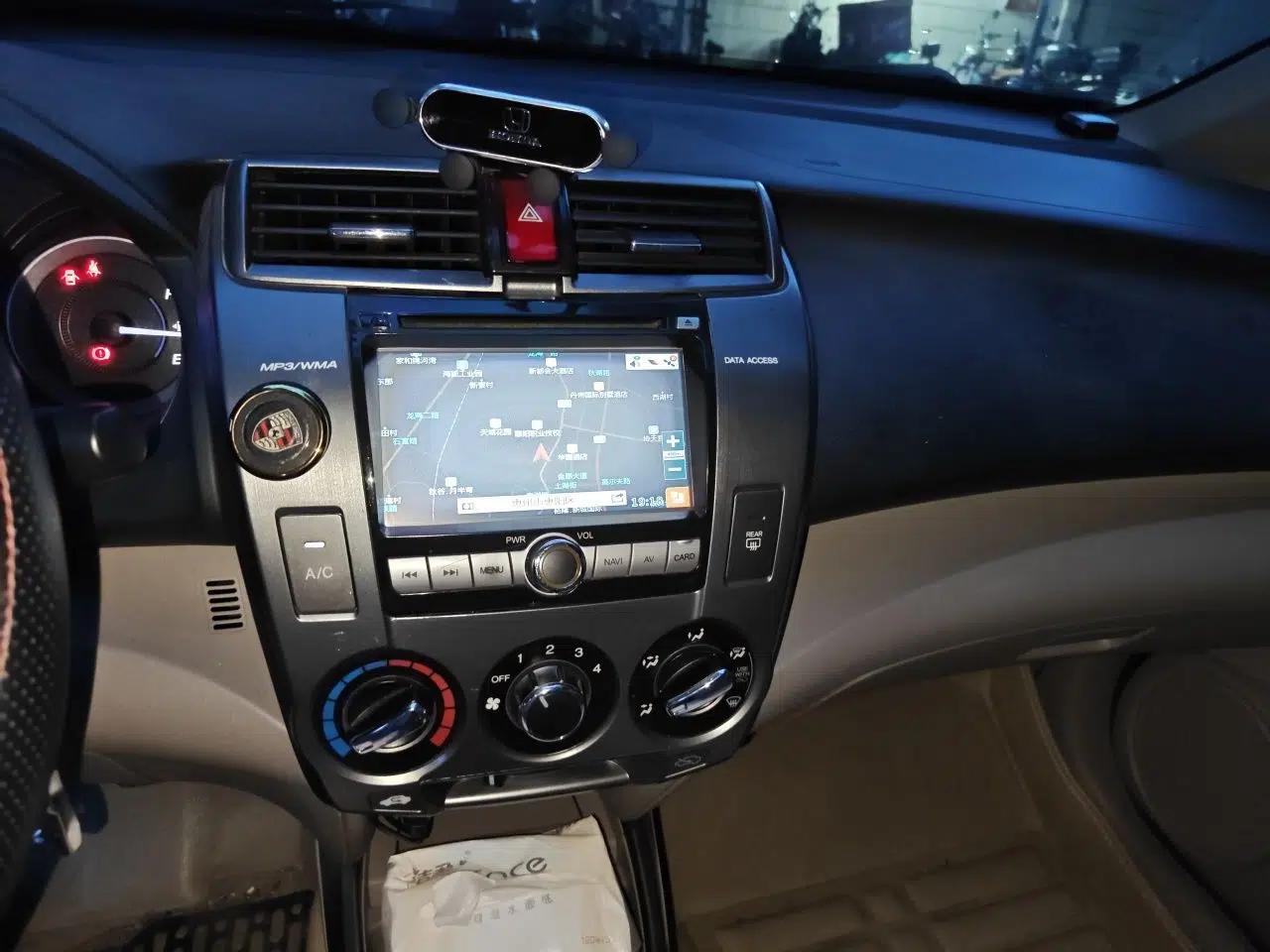 Honda City Classic 2012 1.5L manual Elite Edition — миниатюра 13