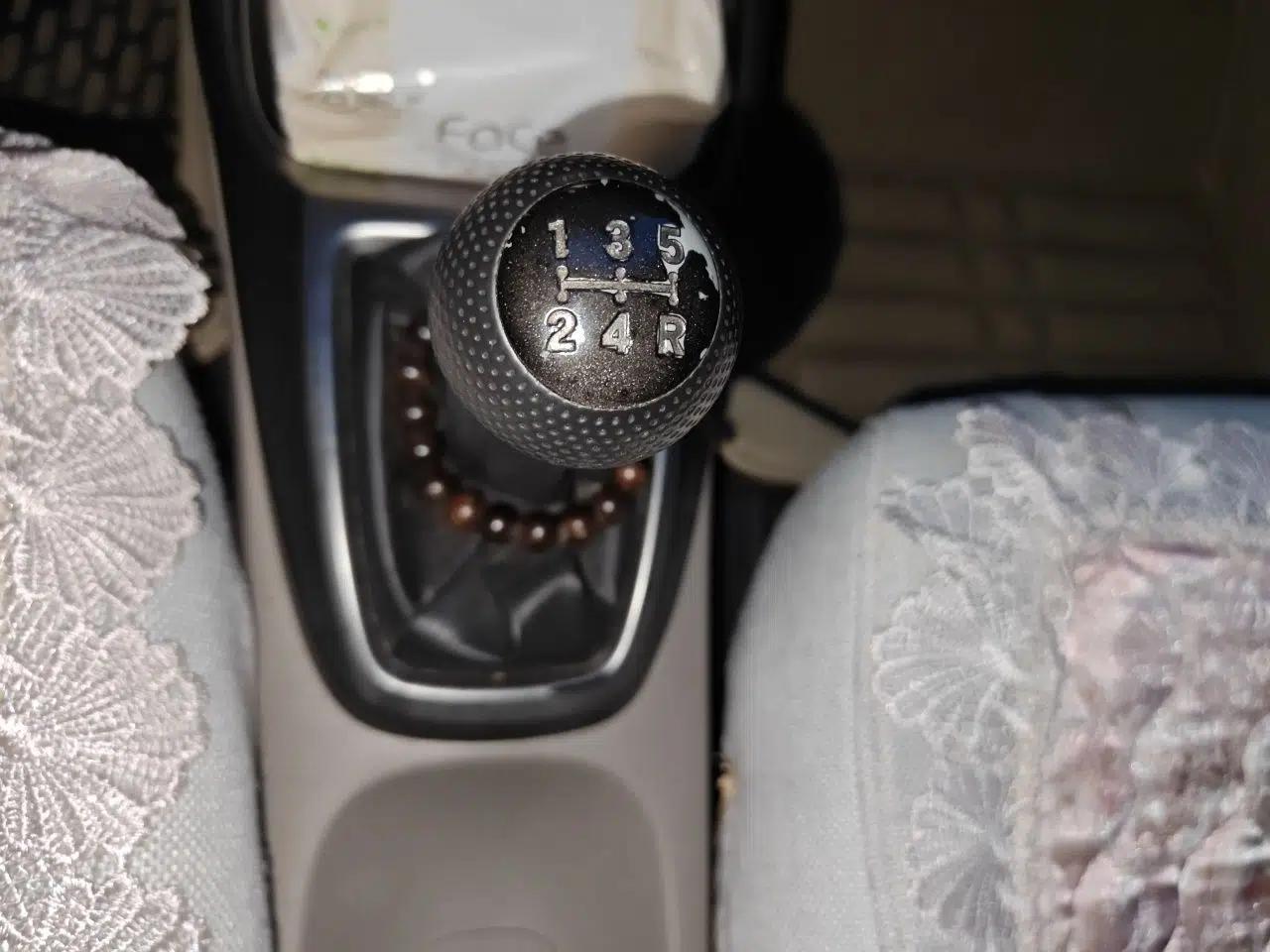 Honda City Classic 2012 1.5L manual Elite Edition — миниатюра 14