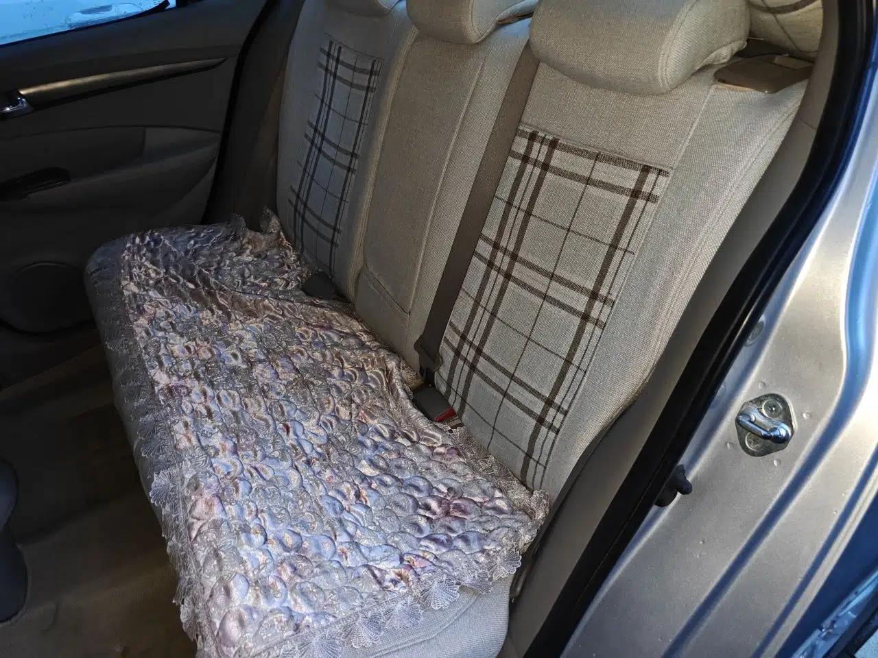 Honda City Classic 2012 1.5L manual Elite Edition — миниатюра 17