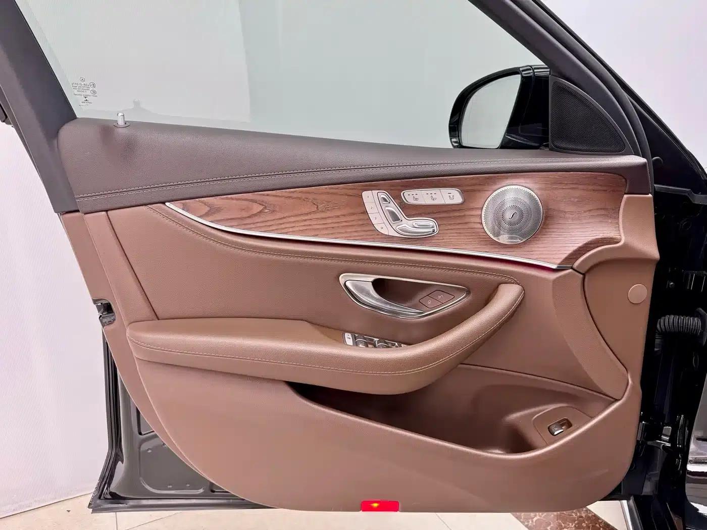 Mercedes-Benz E-Class 2022 Facelift E 300 L Luxury — миниатюра 8